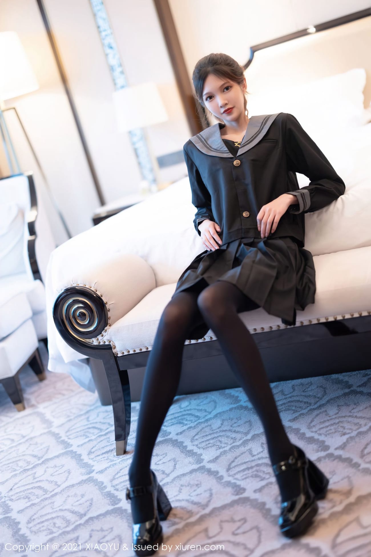 美女模特程程程 - 学院风制服+黑丝系列娇柔写真