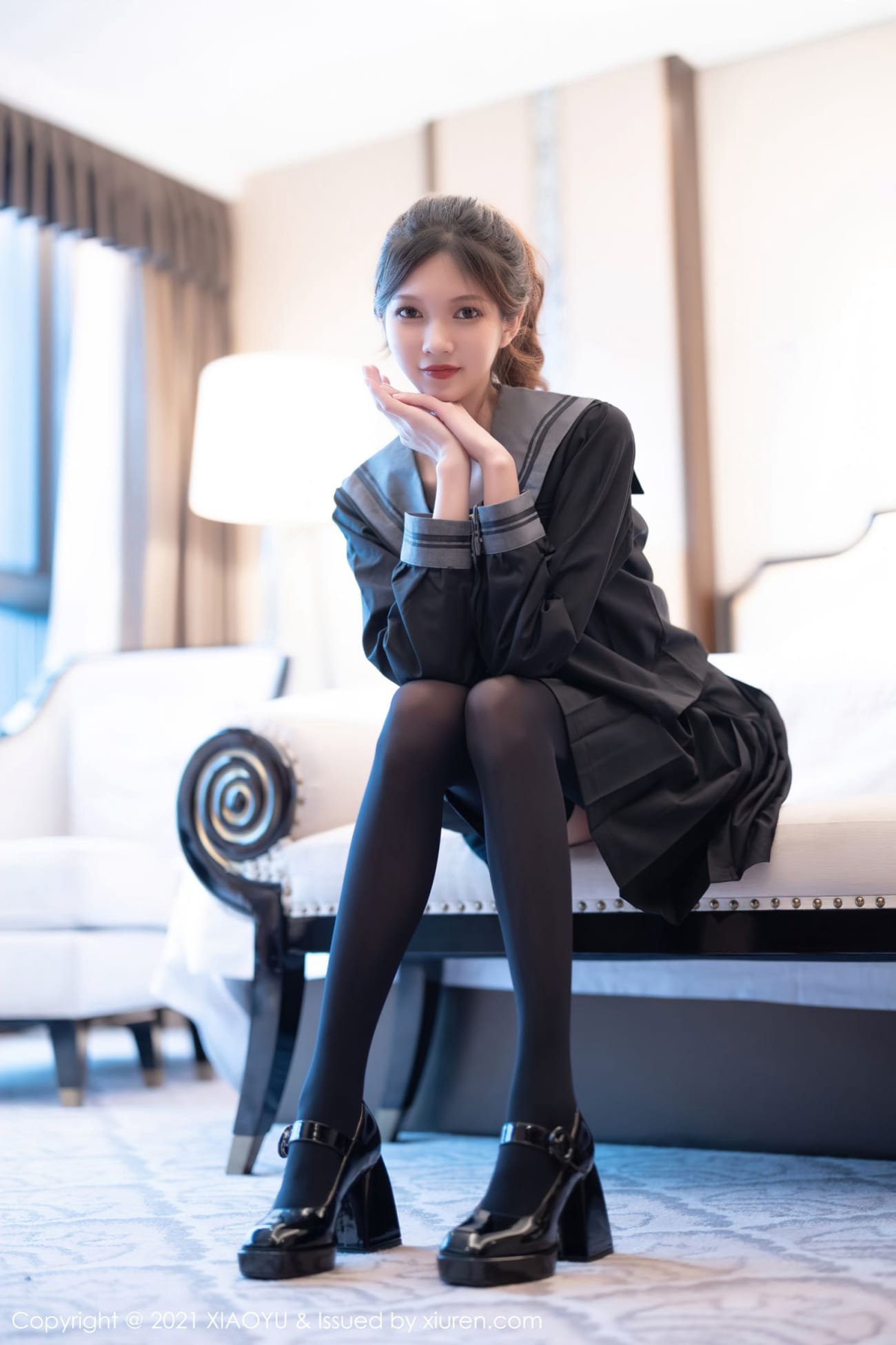 美女模特程程程 - 学院风制服+黑丝系列娇柔写真