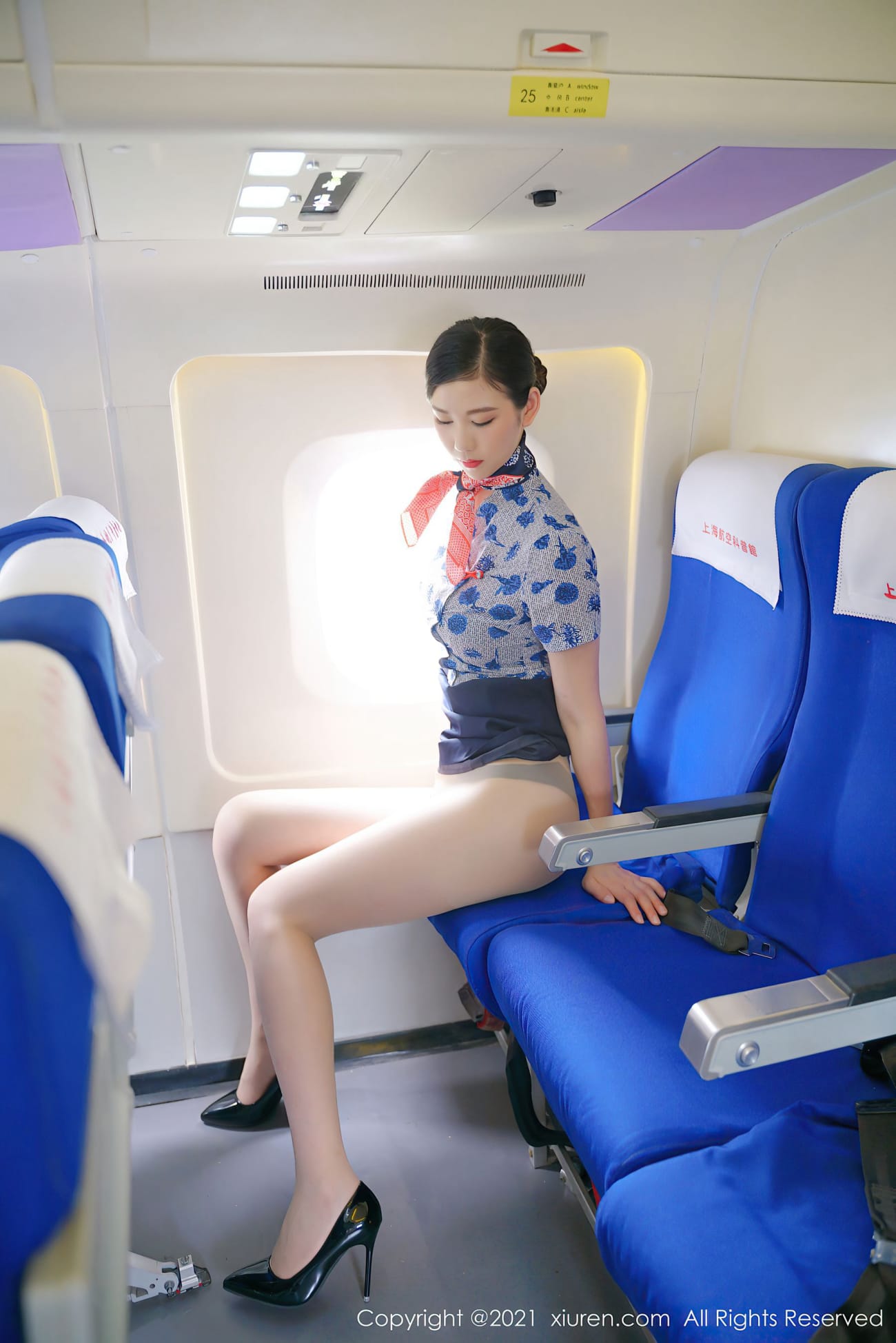 美女模特李雅柔 - 空姐制服+高挑身材系列写真