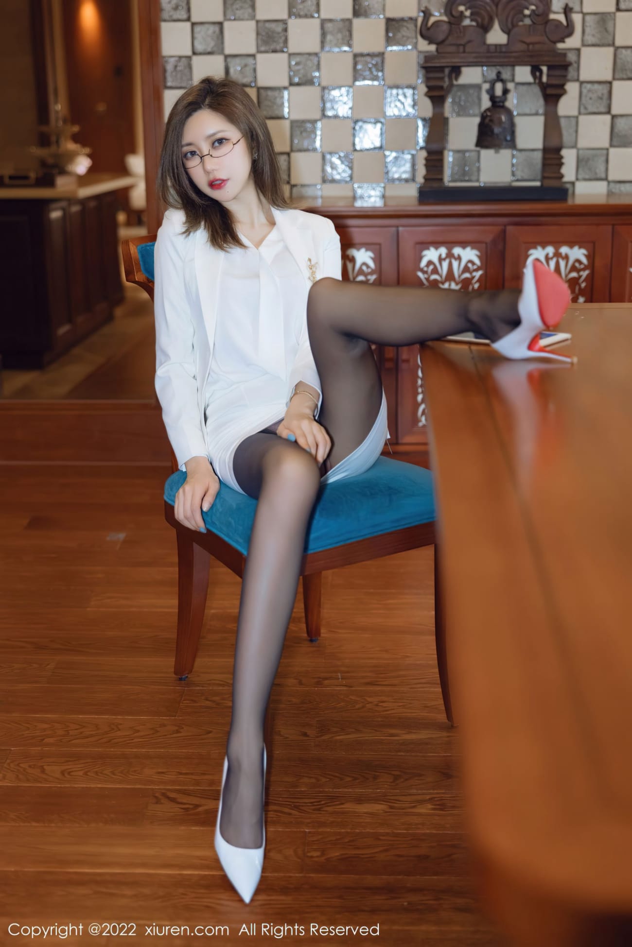 性感女神绮里嘉ula - 职场OL+黑丝系列珠三角旅拍