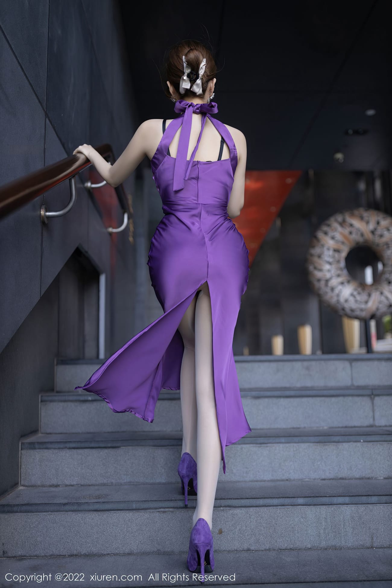 美女模特鱼子酱Fish - 紫色长裙+丝袜系列三亚旅拍