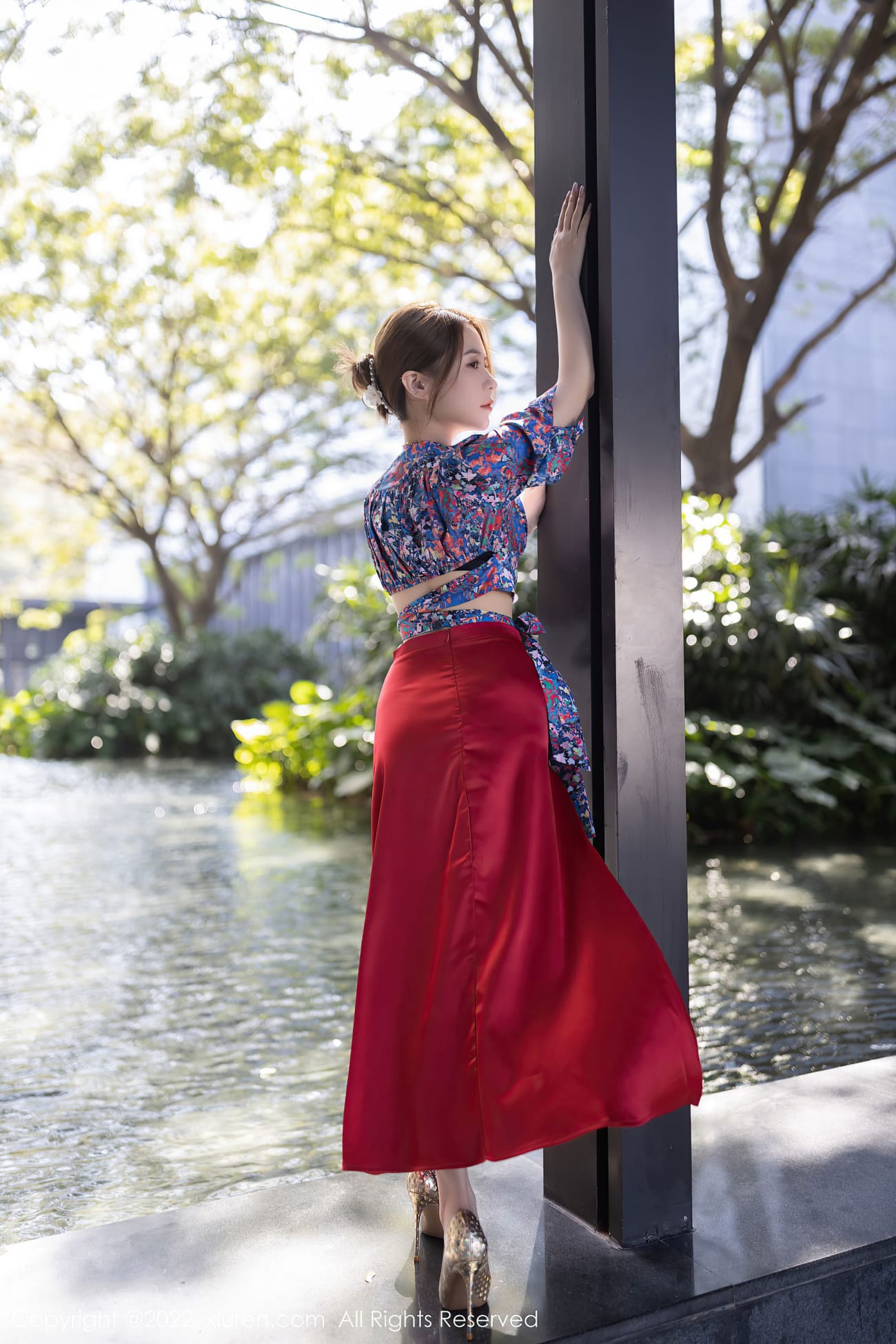 美女模特鱼子酱Fish - 花纹上衣+红裙系列三亚旅拍
