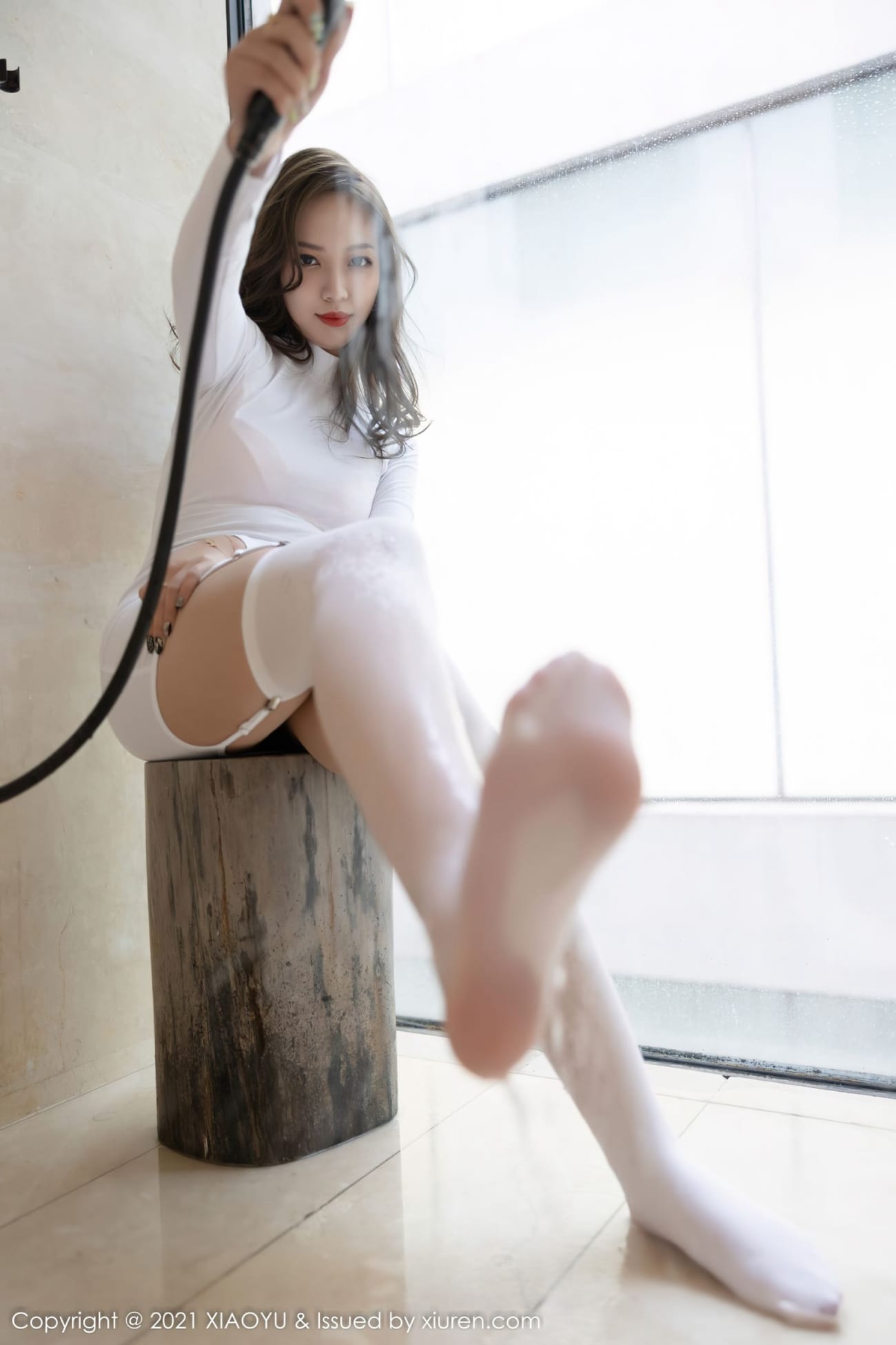 美女模特郑颖姗Bev - 白色裙子+丝袜系列青岛旅拍