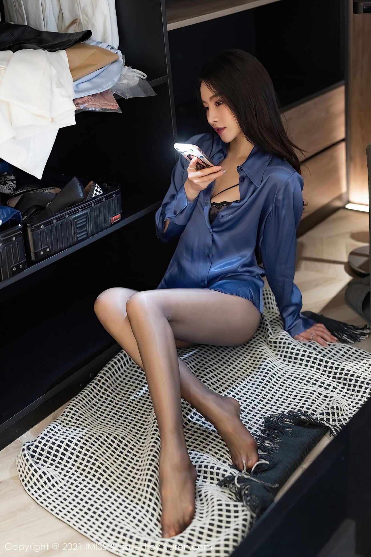 气质美女Vanessa - 职场OL+丝袜系列曼妙写真