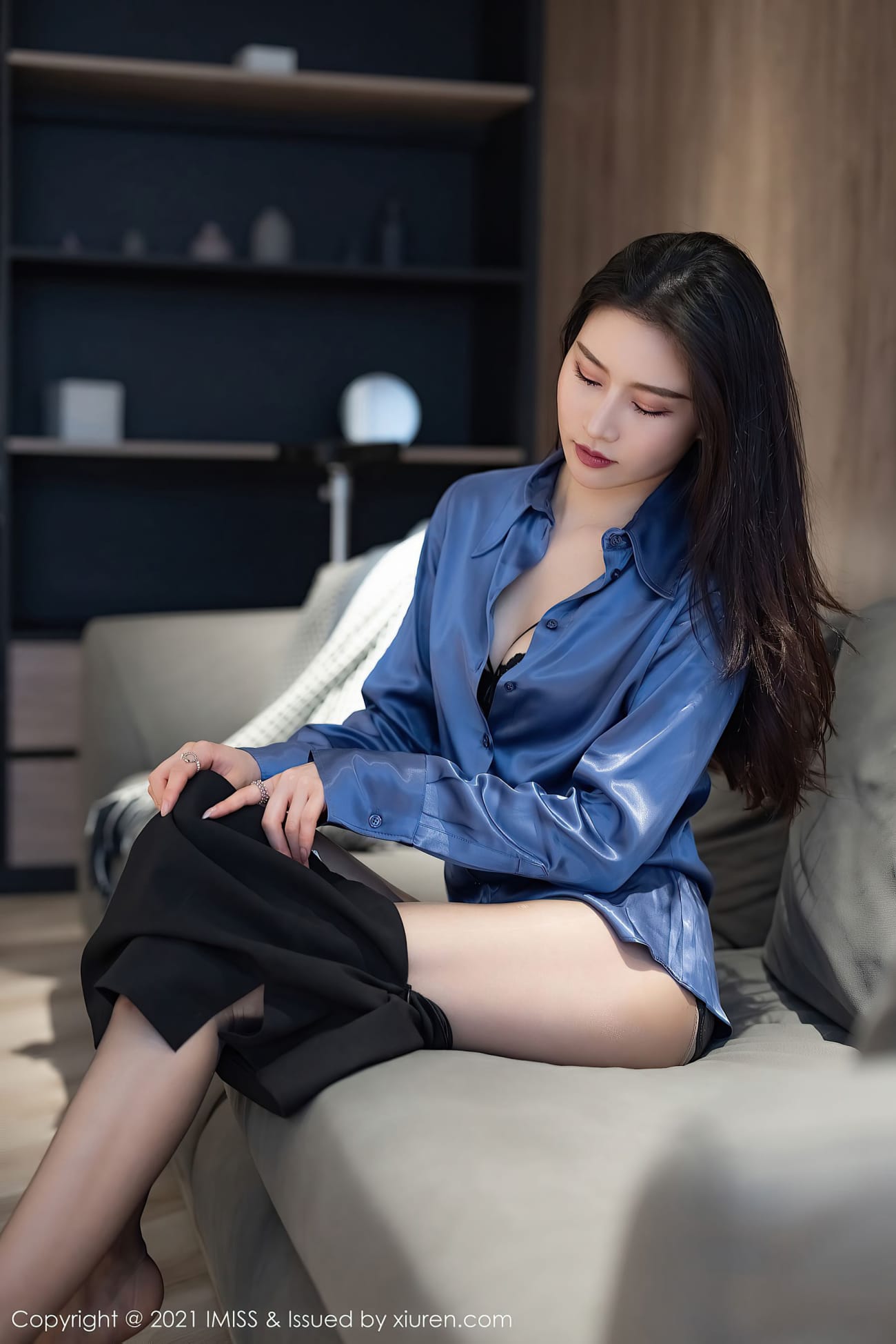 气质美女Vanessa - 职场OL+丝袜系列曼妙写真