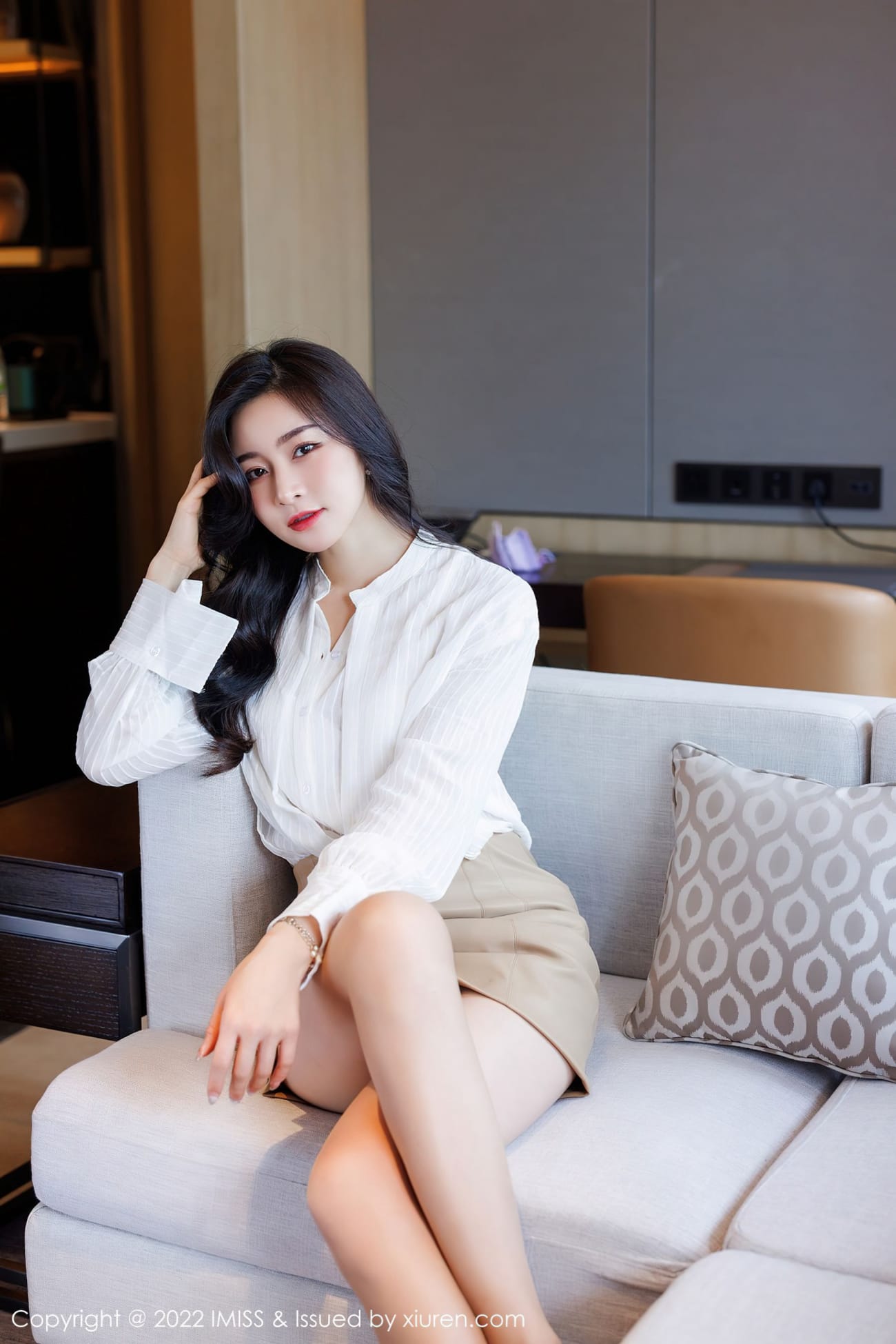 气质美女Vanessa - 白色服饰+丝袜系列性感写真