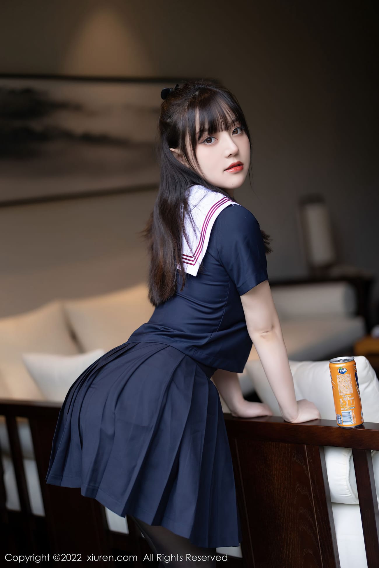 美女模特豆瓣酱 - 深蓝色上衣+黑丝系列性感写真