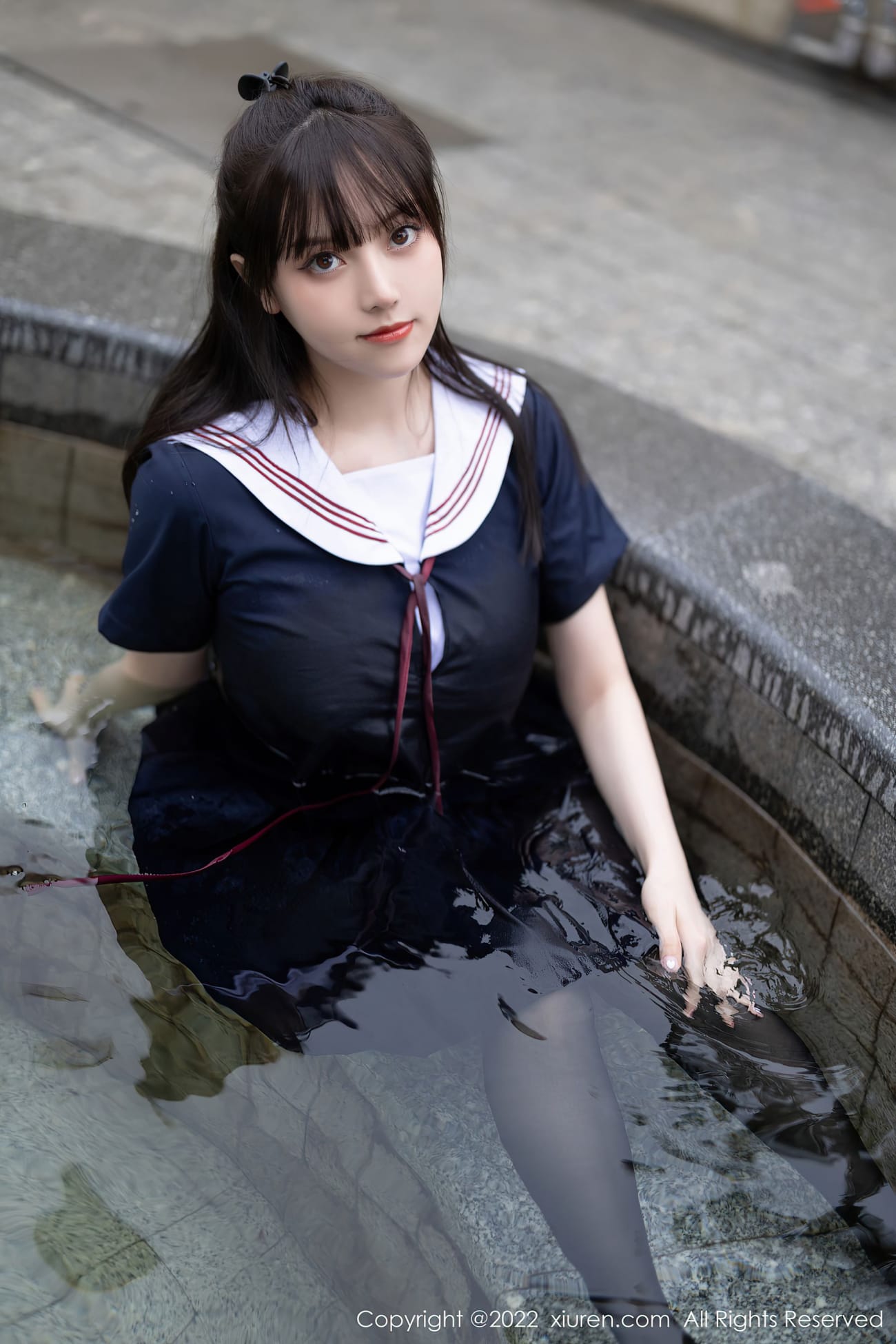 美女模特豆瓣酱 - 深蓝色上衣+黑丝系列性感写真