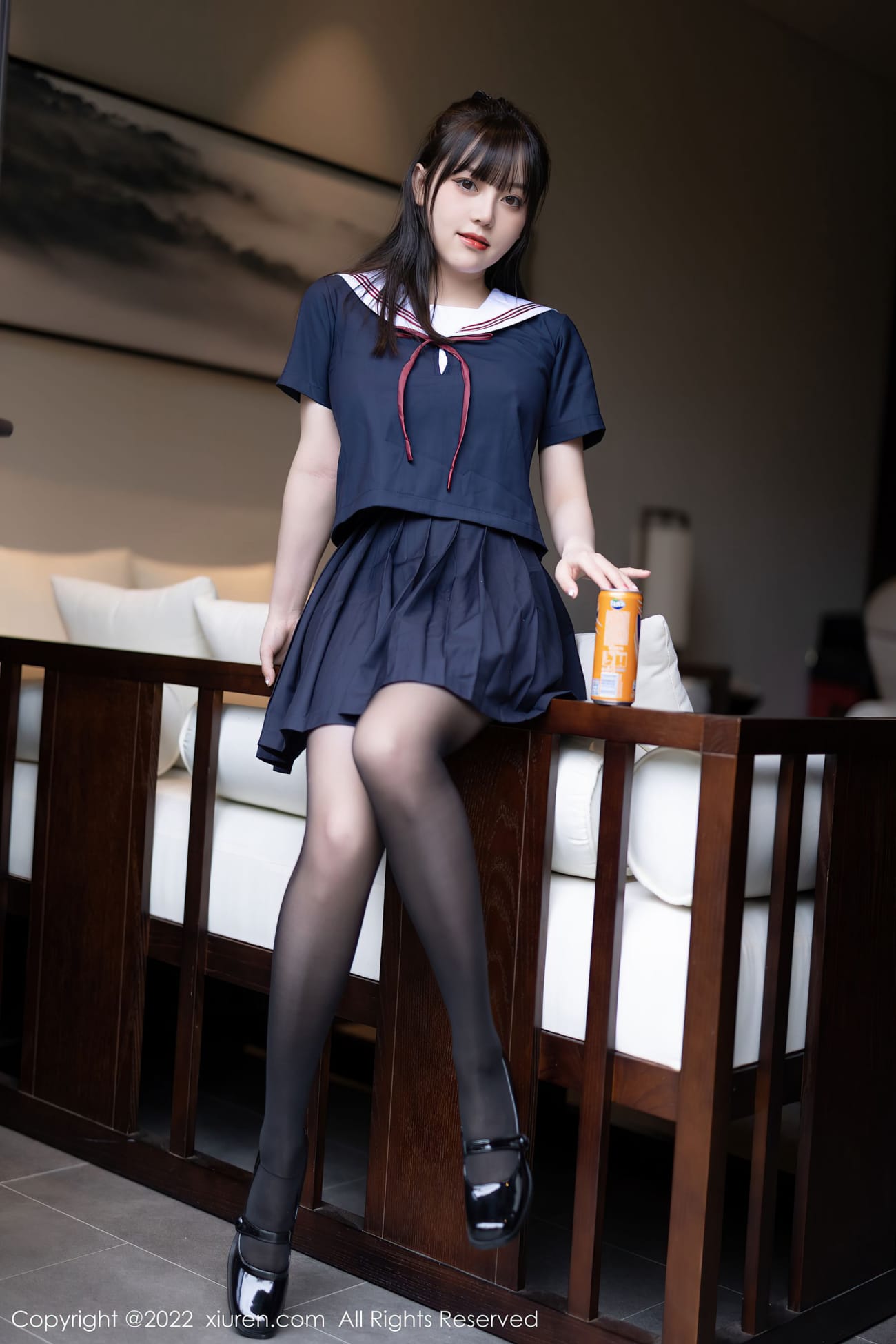 美女模特豆瓣酱 - 深蓝色上衣+黑丝系列性感写真