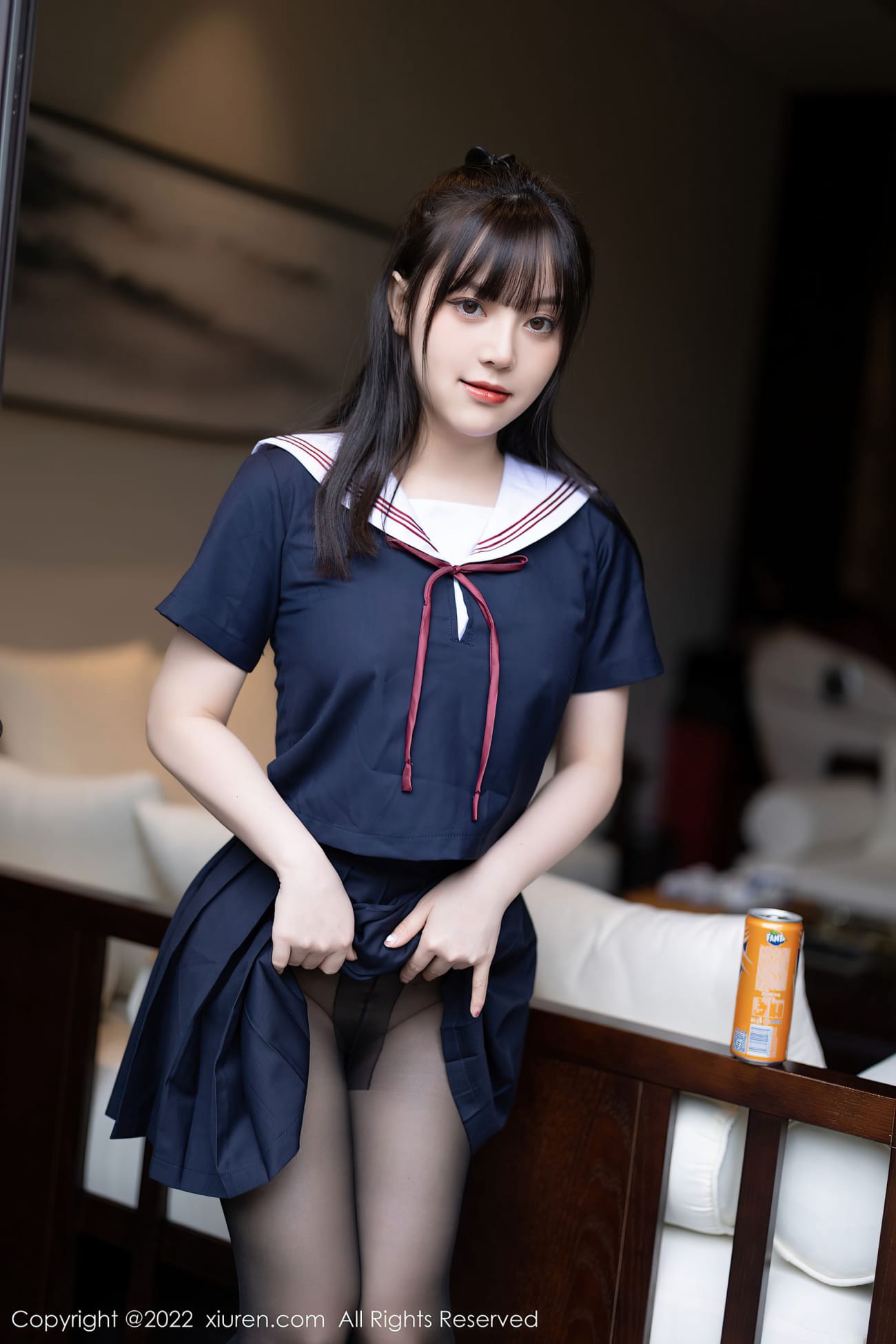 美女模特豆瓣酱 - 深蓝色上衣+黑丝系列性感写真