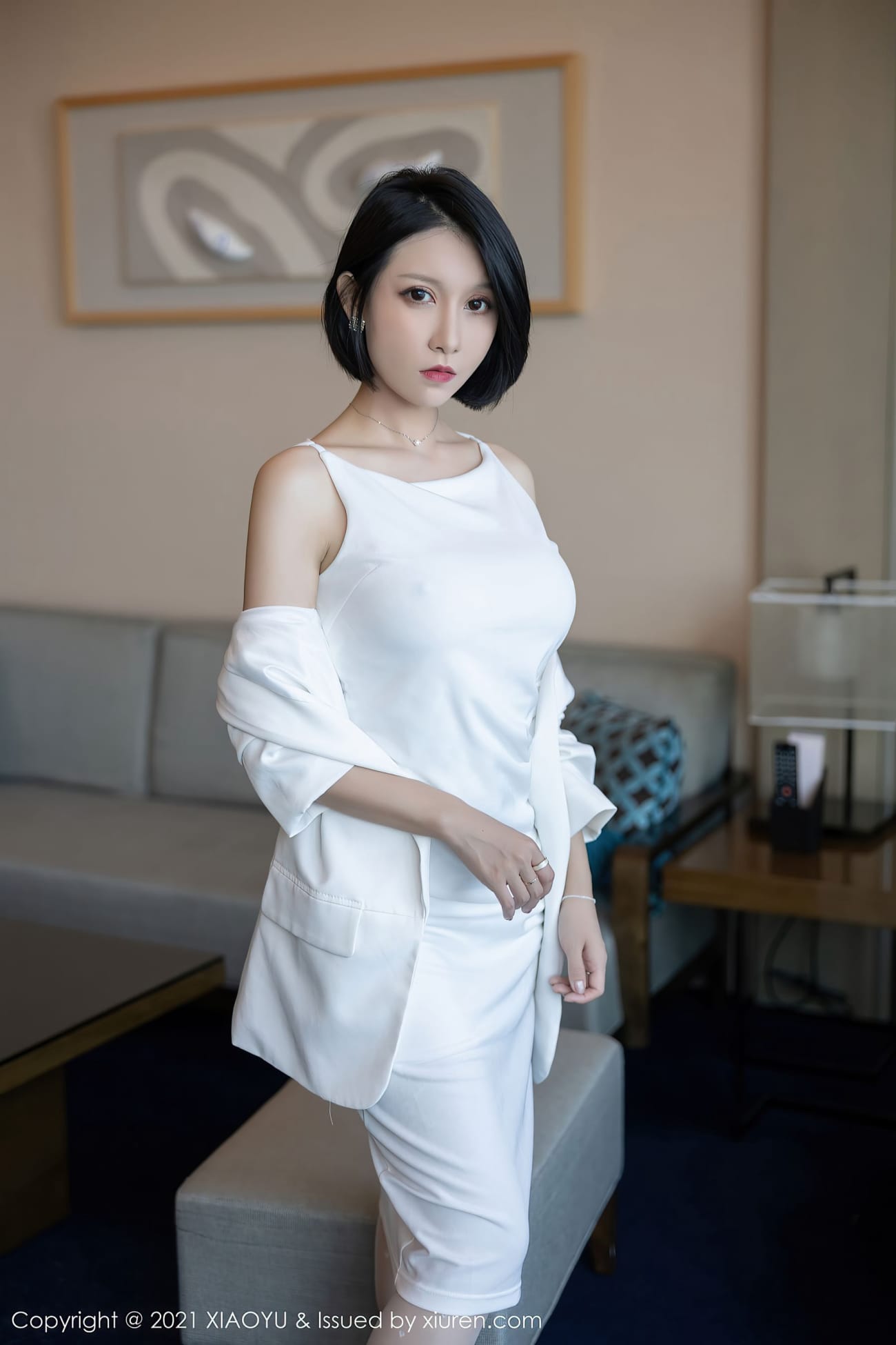 模特潘朵拉Laa - 洁白服饰+丝袜系列性感写真