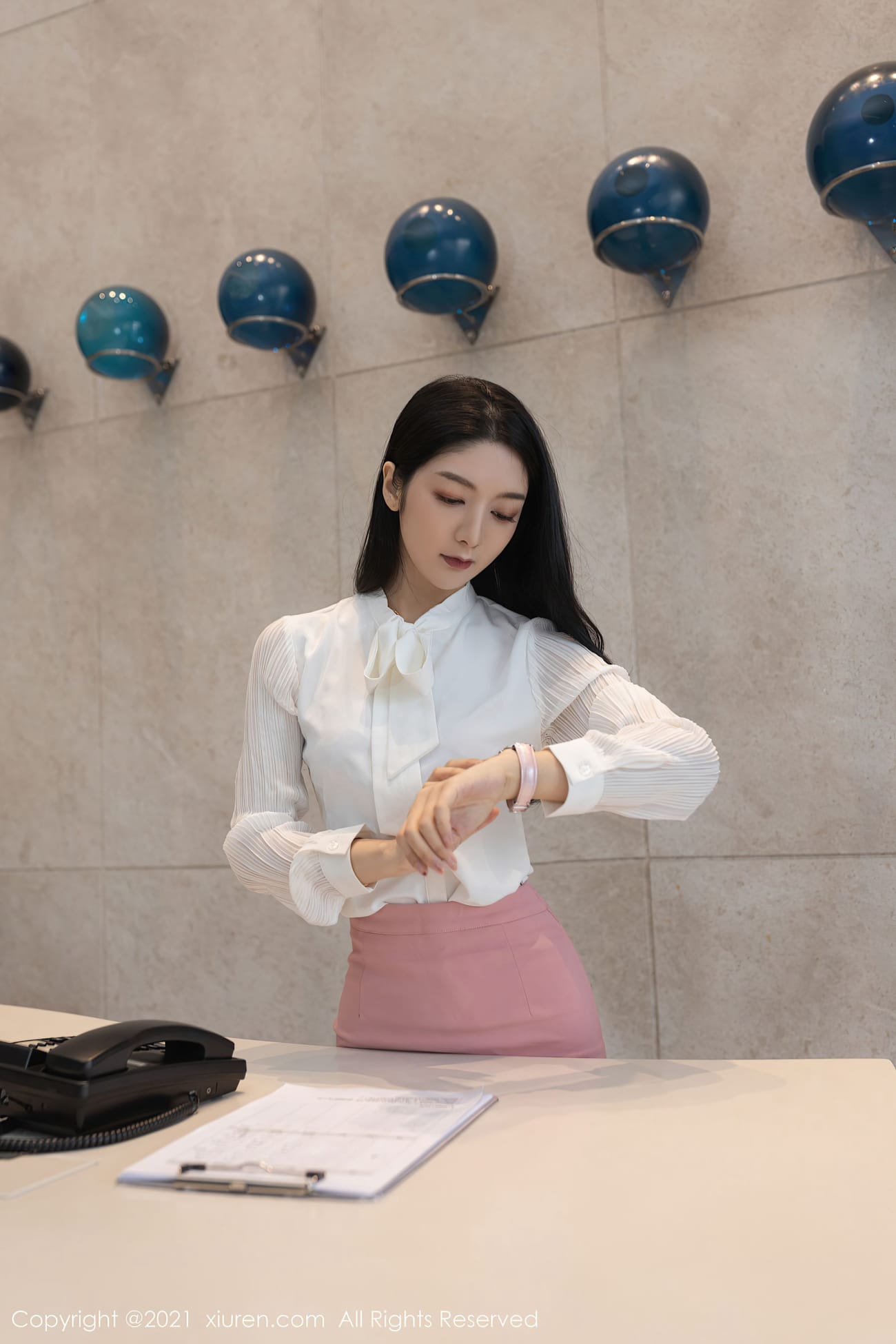 性感女神Angela00 - 职场OL+粉色系主题写真