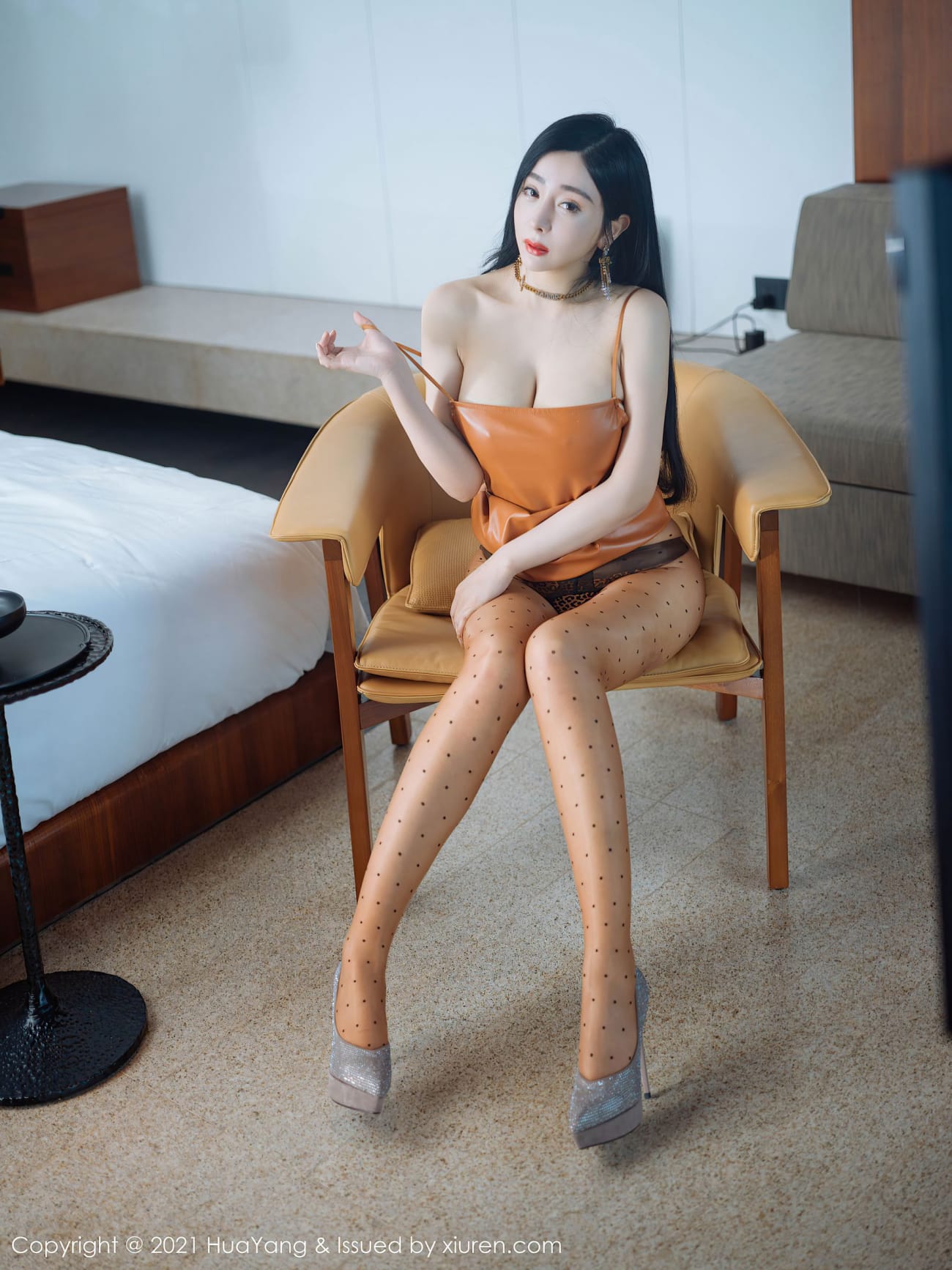 模特允尔 - 橙色吊裙+丝袜系列厦门旅拍