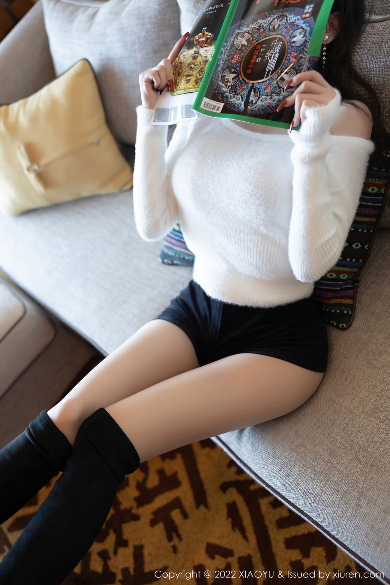 女神杨晨晨Yome - 白色收身上衣+黑色短裙丽江旅拍
