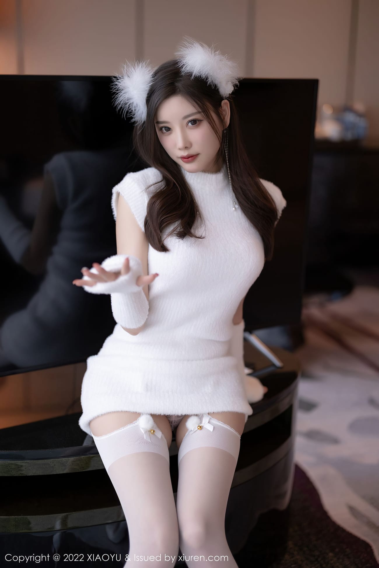 女神杨晨晨Yome - 白色服饰+白丝系列私房写真