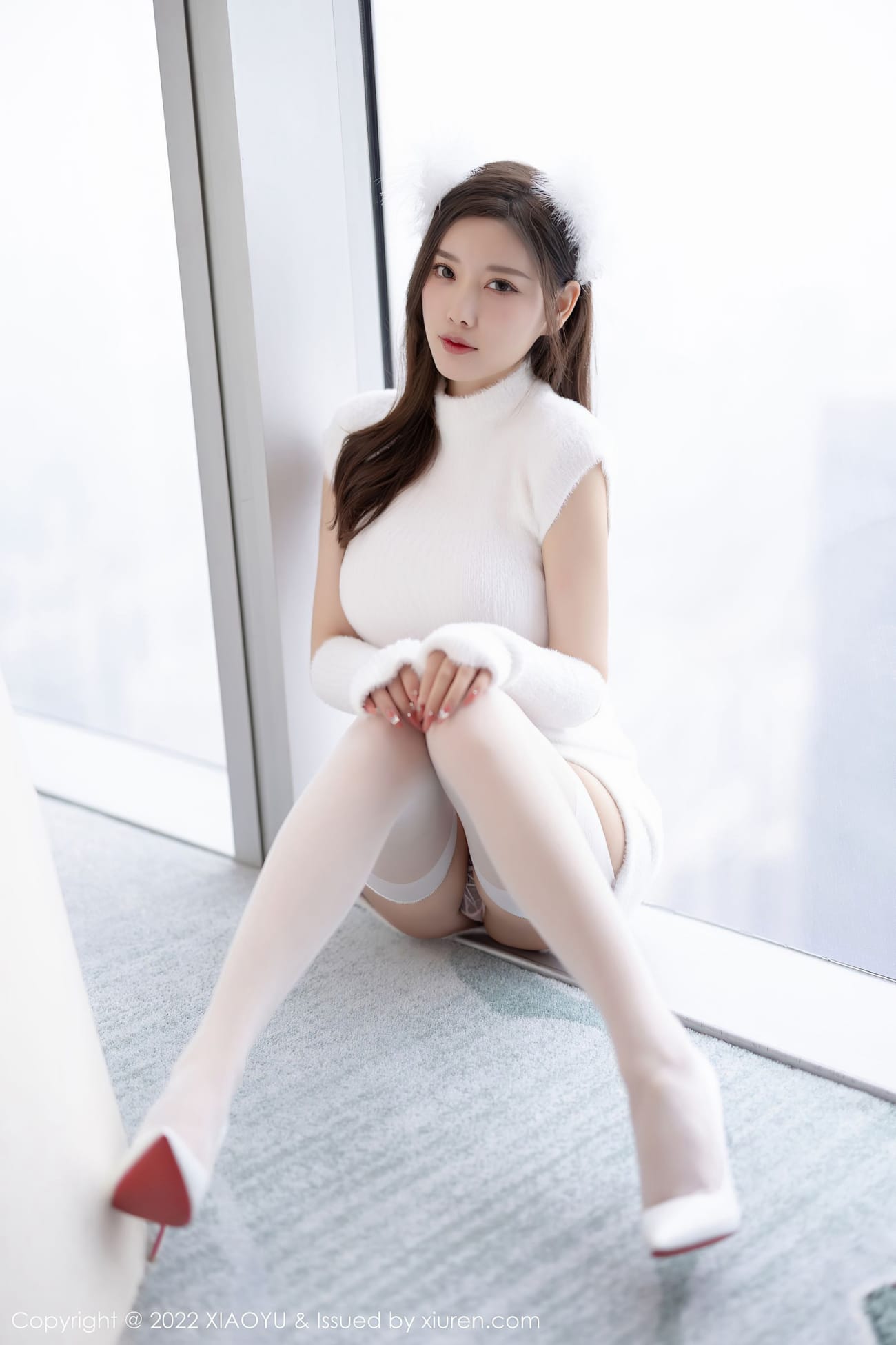 女神杨晨晨Yome - 白色服饰+白丝系列私房写真