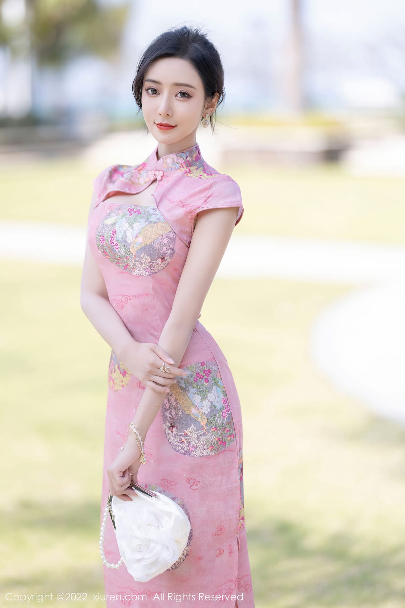 女神王馨瑶yanni - 粉红色旗袍大秀身材厦门旅拍