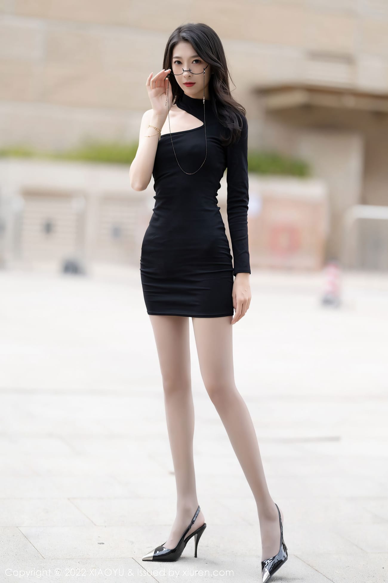 新人嫩模林乐一 - 黑色服饰+原色丝袜娇媚写真