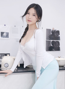 [XiuRen秀人网] No.4994 模特利世 - 白色服饰+人妻主题性感写真