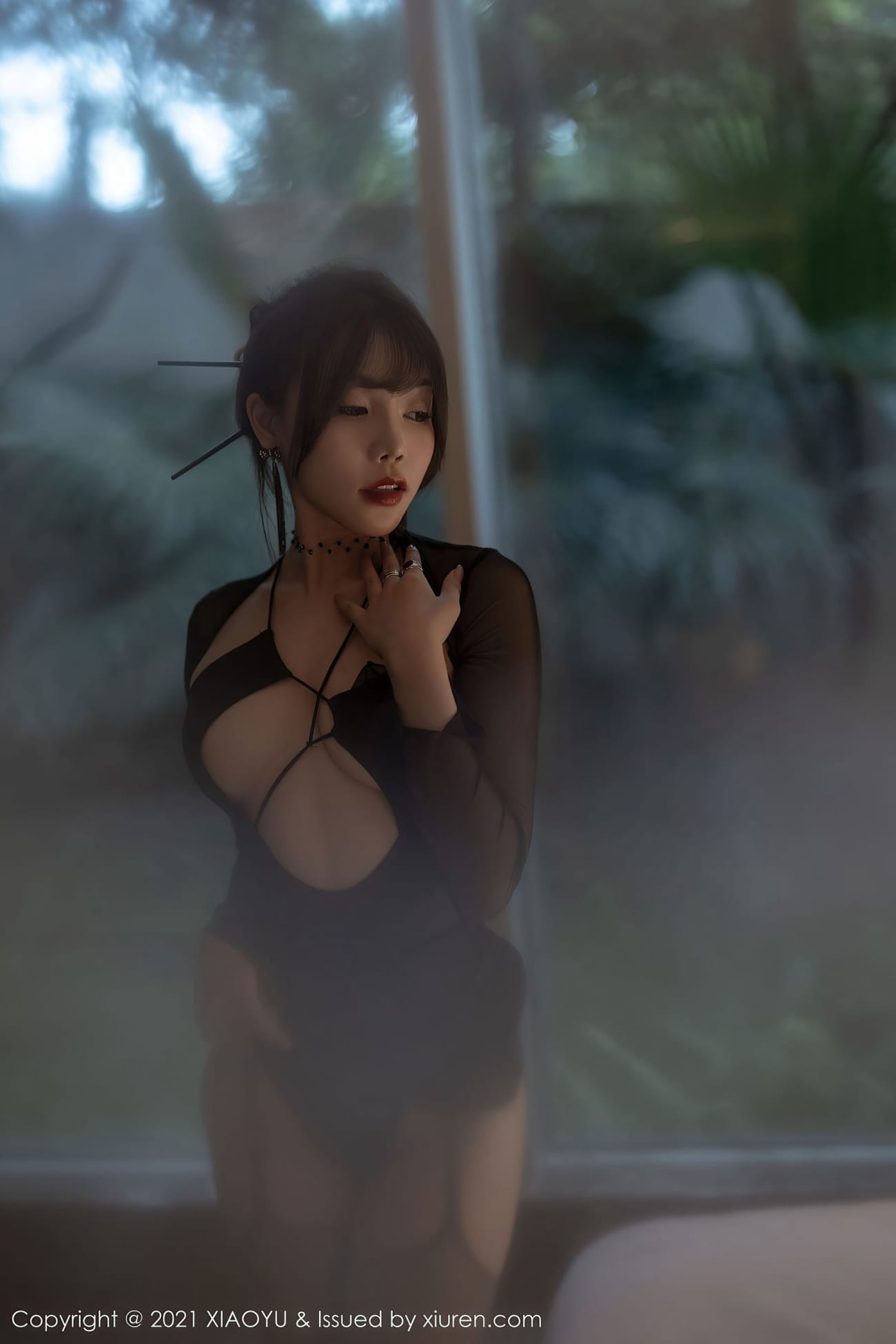 女神芝芝Booty - 半透长裙+黑丝系列性感写真