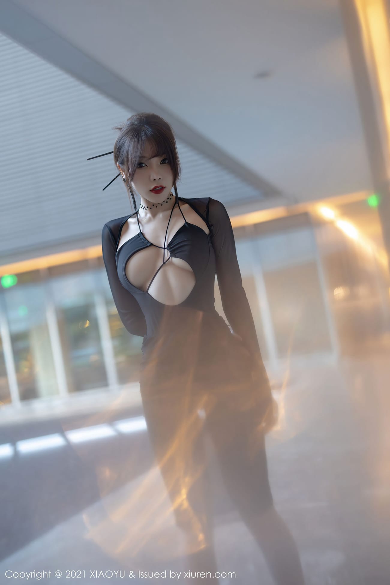 女神芝芝Booty - 半透长裙+黑丝系列性感写真