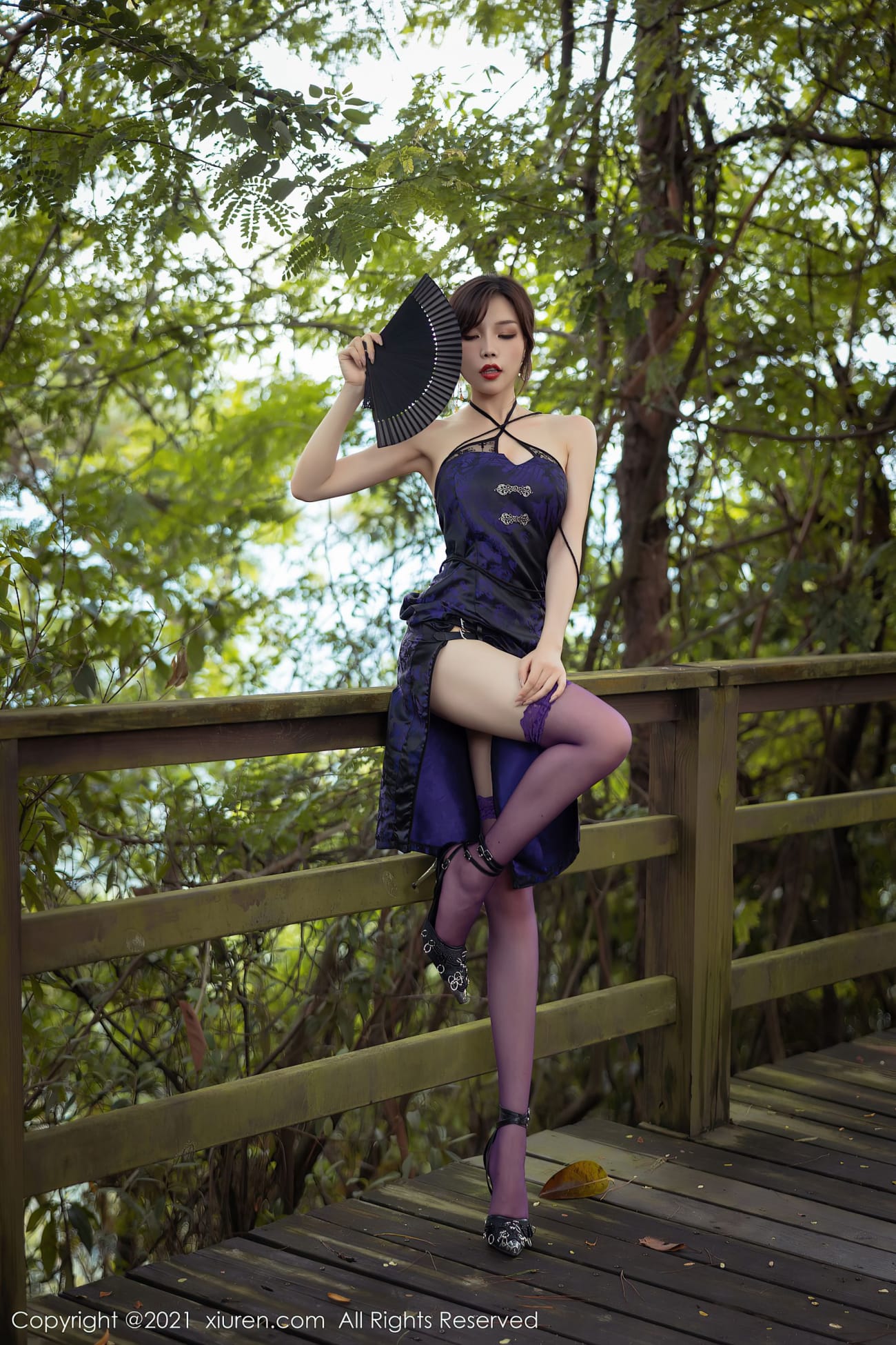 女神芝芝Booty - 紫色旗袍+情迷丝袜性感写真