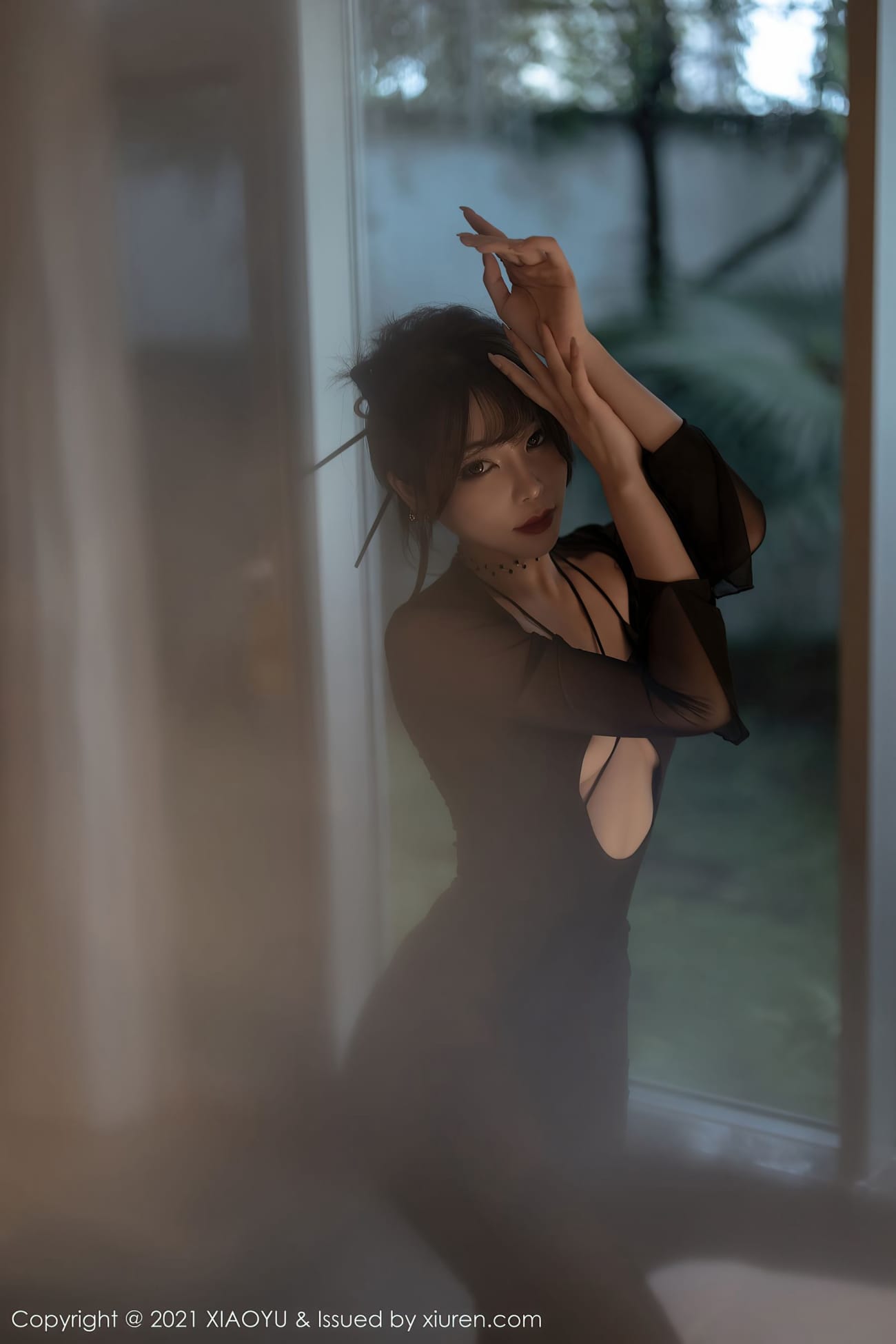 女神芝芝Booty - 半透长裙+黑丝系列性感写真