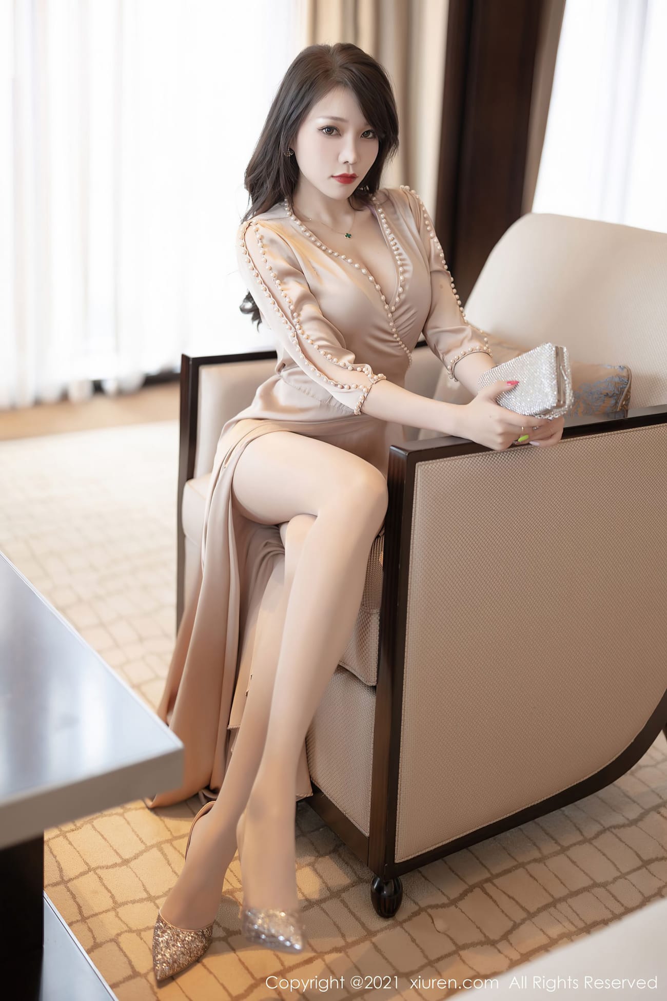 女神芝芝Booty - 香槟色长裙绝佳身材私房写真