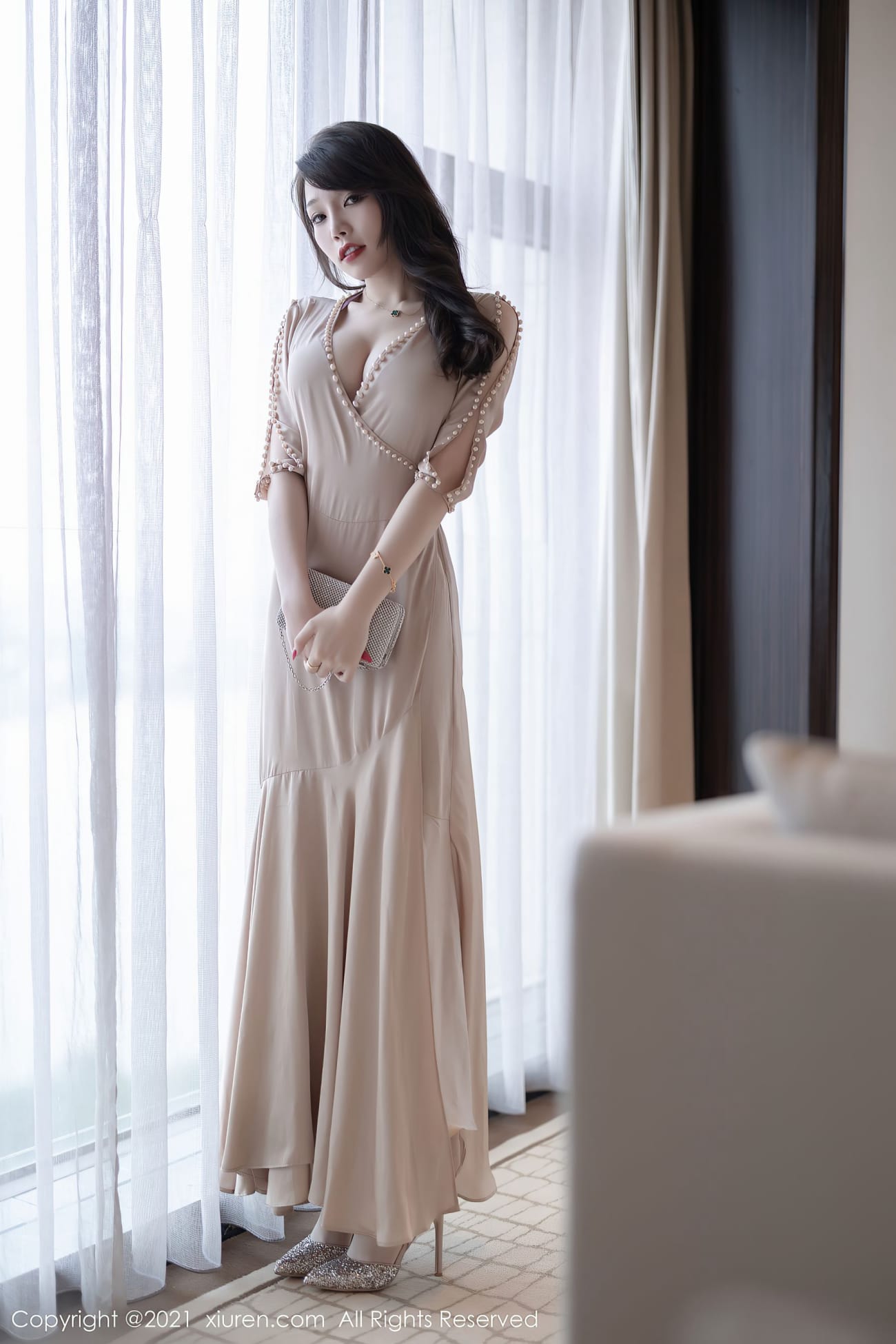 女神芝芝Booty - 香槟色长裙绝佳身材私房写真