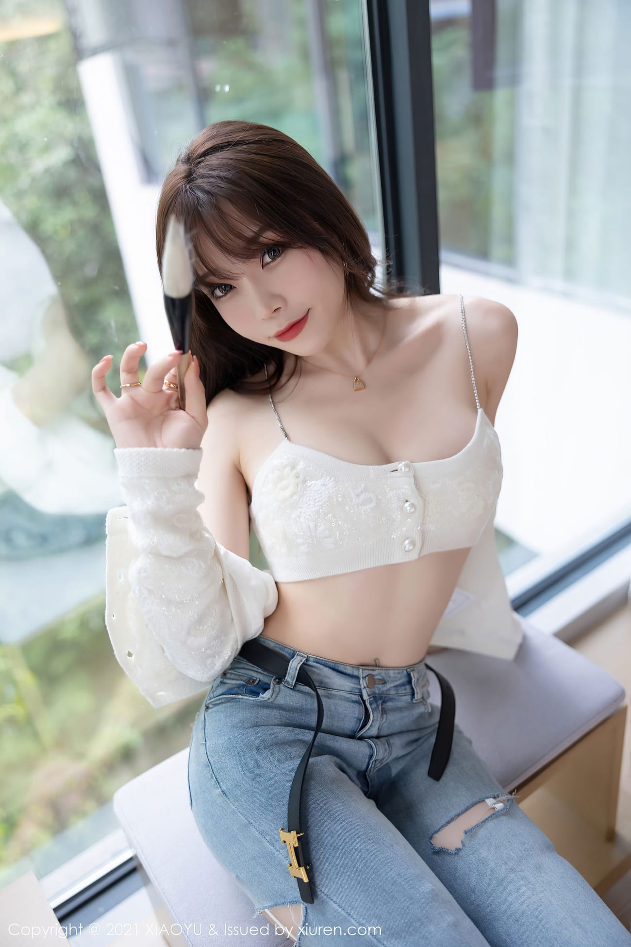 女神芝芝Booty - 小蛮腰+牛仔裤娇艳写真