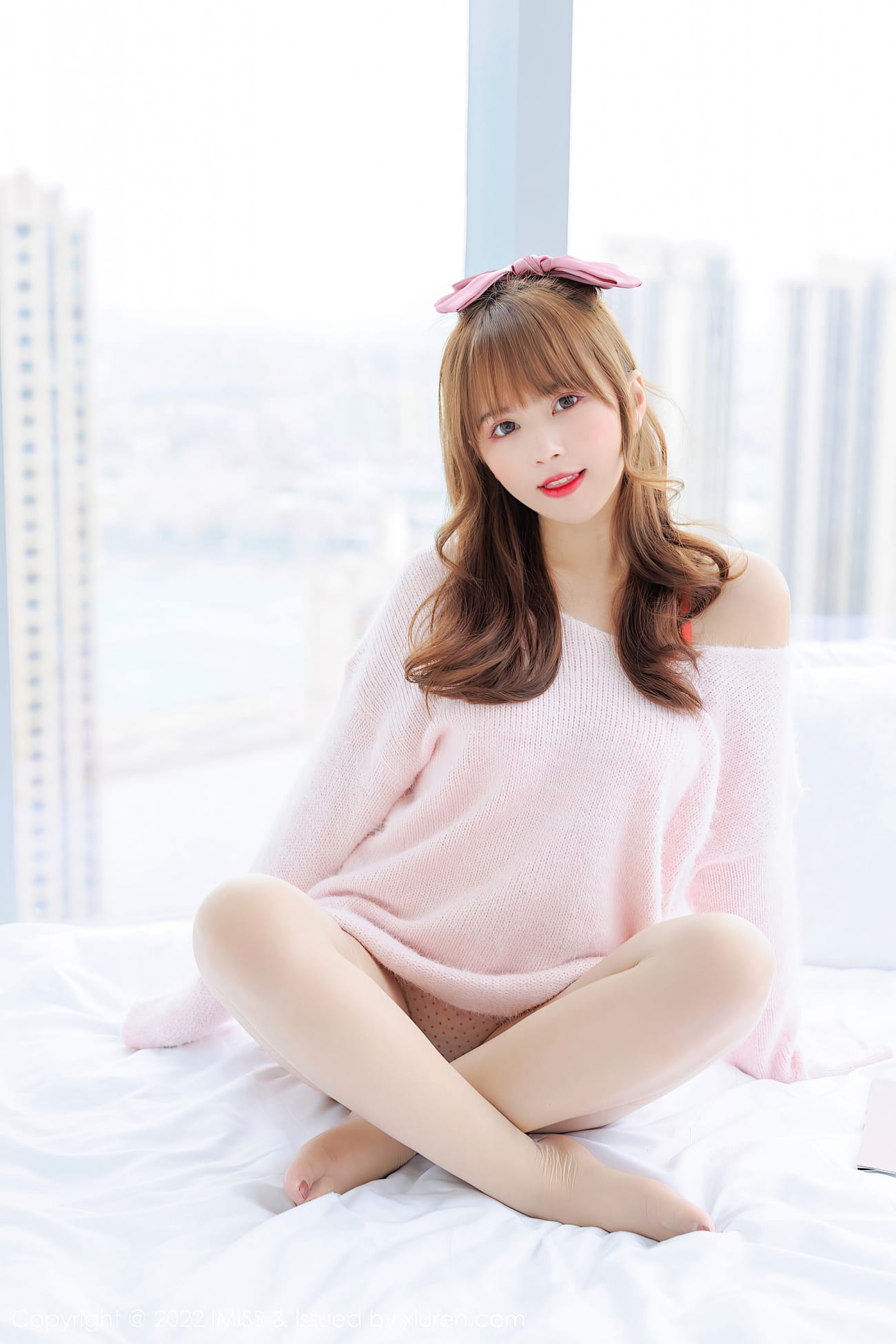 新人模特张思允Nice - 粉色上衣+原色丝袜性感写真