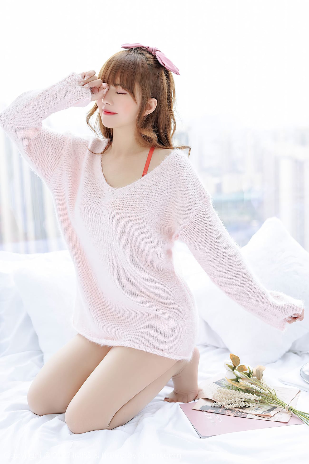 新人模特张思允Nice - 粉色上衣+原色丝袜性感写真