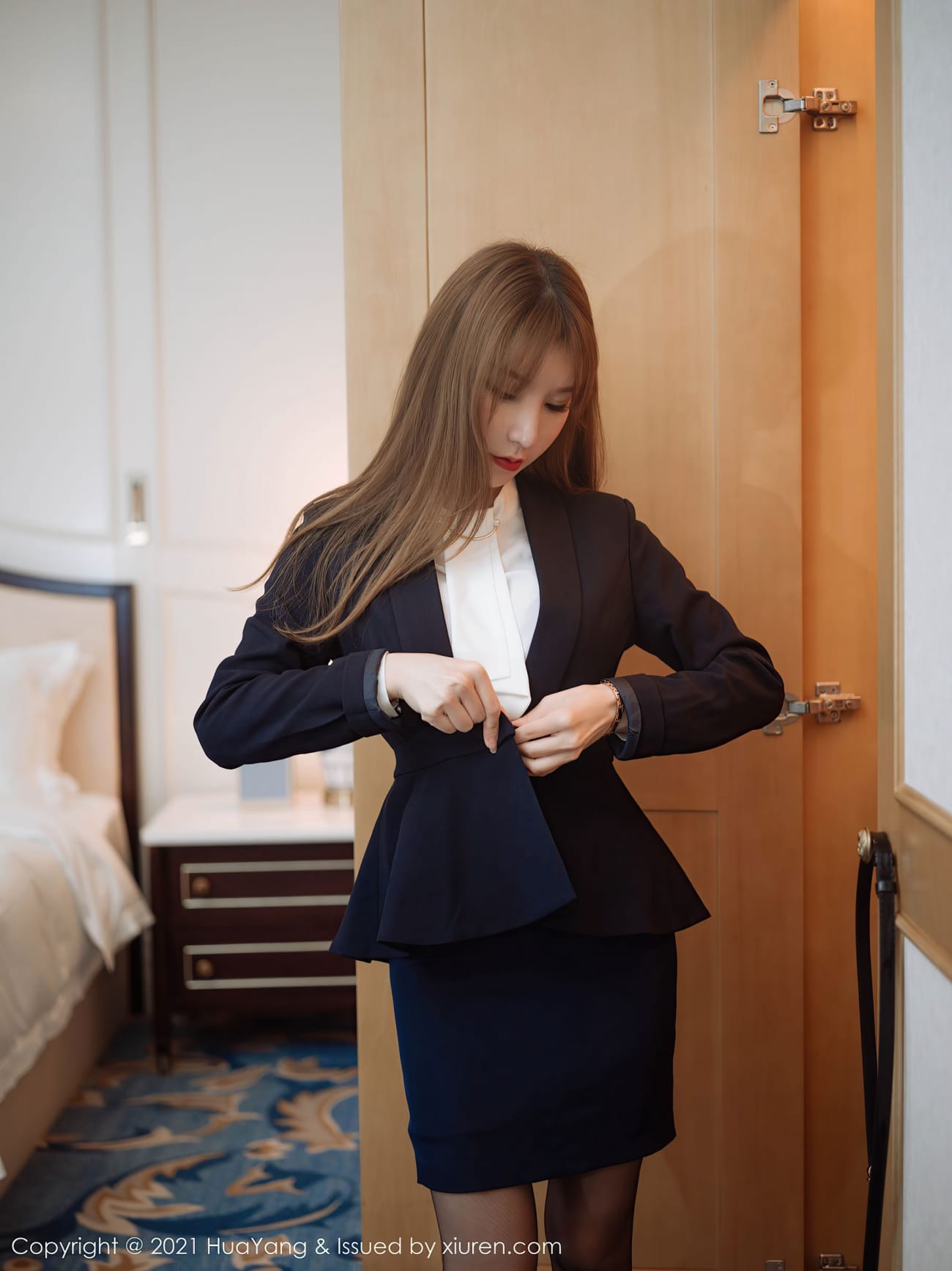 女神周于希Sandy - 职场OL+黑丝系列厦门旅拍
