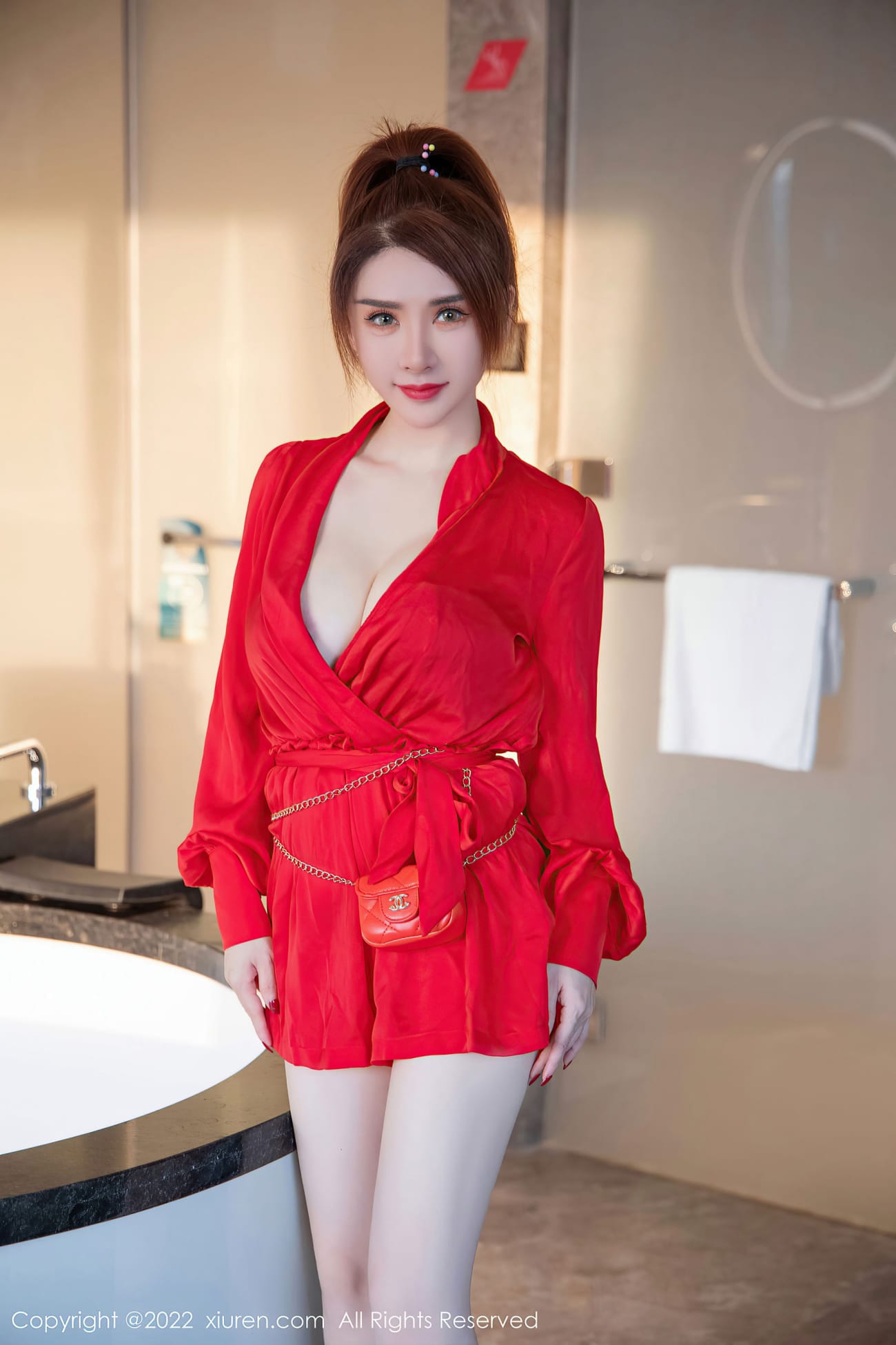 模特潘娇娇 - 红色睡衣+媚态十足性感写真