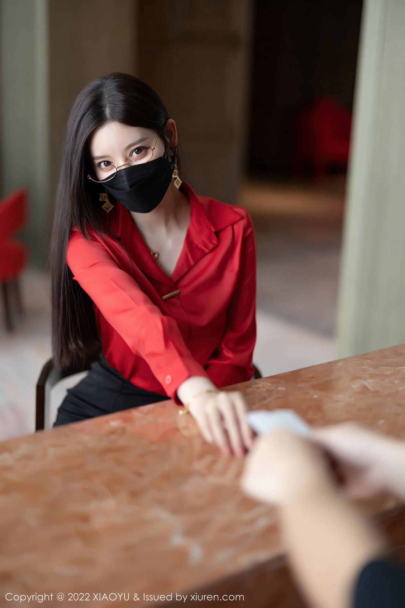 女神杨晨晨Yome - 红色上衣+黑丝系列私房写真