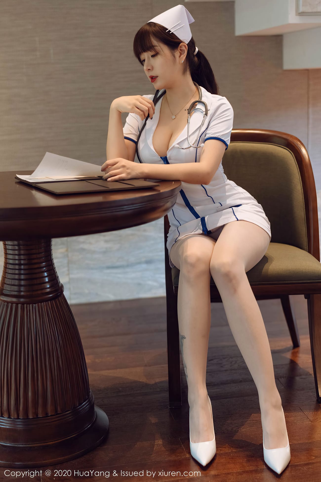 女神王雨纯 - 护士制服+原色丝袜西双版纳旅拍
