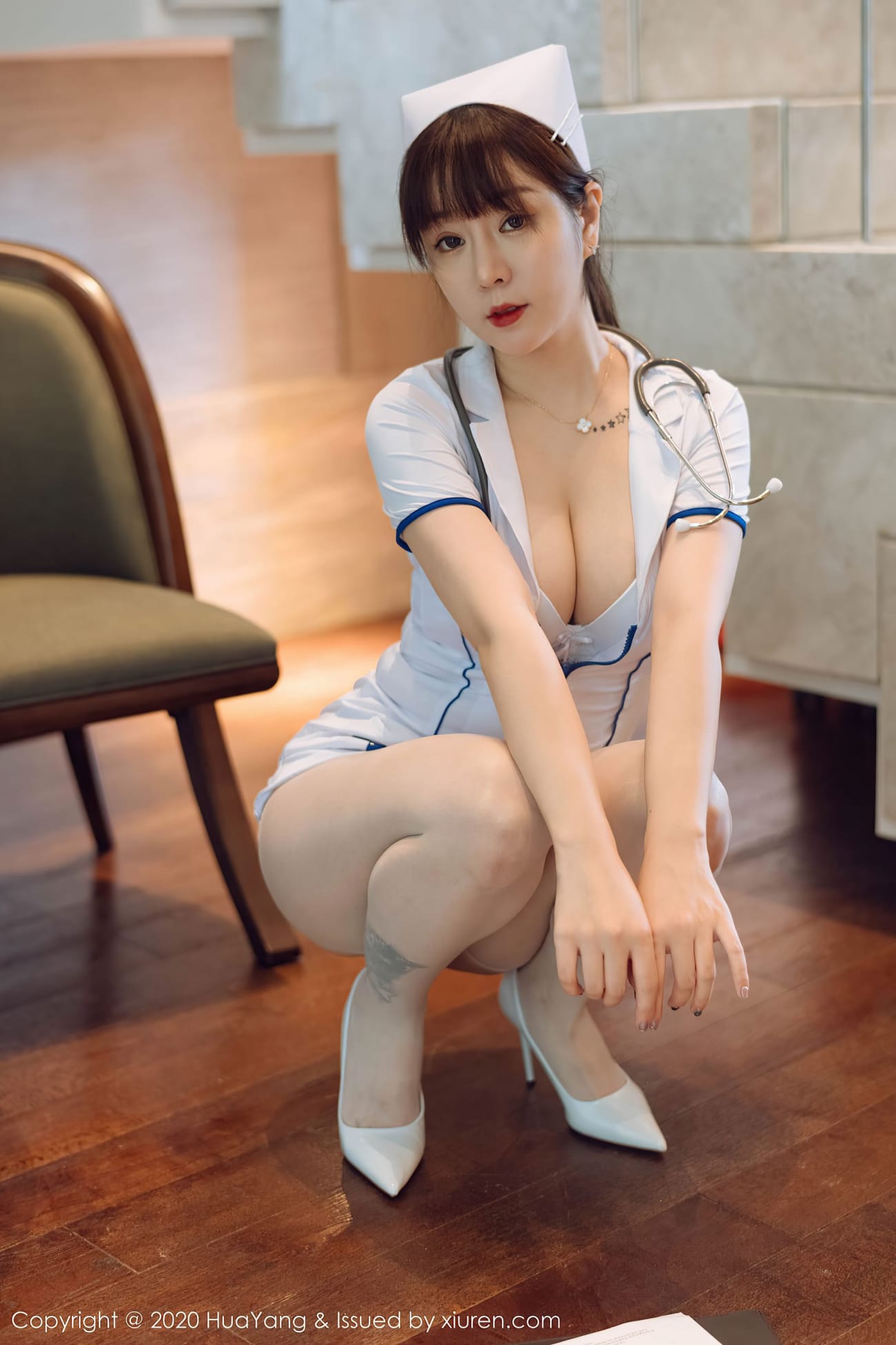 女神王雨纯 - 护士制服+原色丝袜西双版纳旅拍