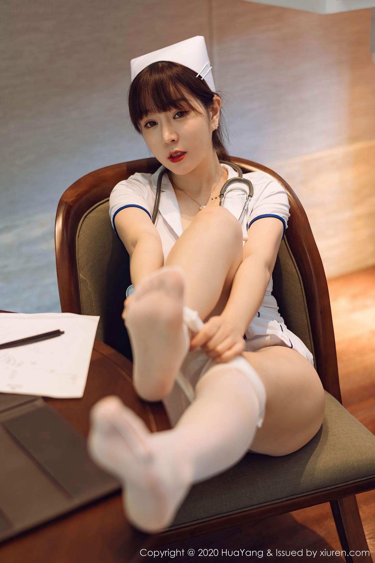 女神王雨纯 - 护士制服+原色丝袜西双版纳旅拍