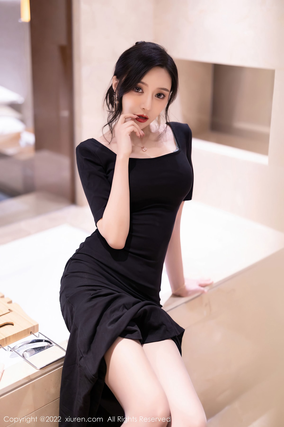 女神王馨瑶yanni - 黑色连衣裙+黑丝系列性感写真