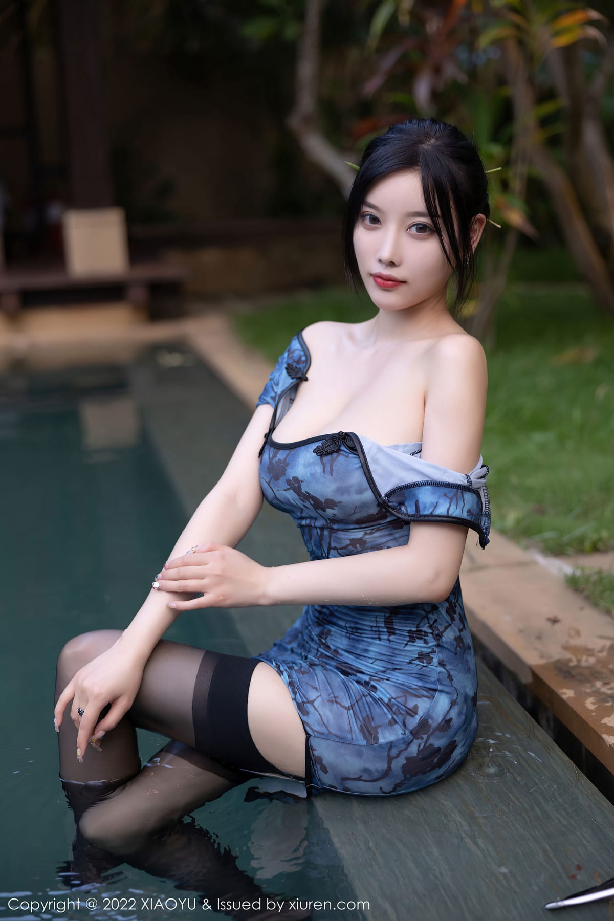 女神杨晨晨Yome - 蓝灰色旗袍+黑丝系列心愿旅拍