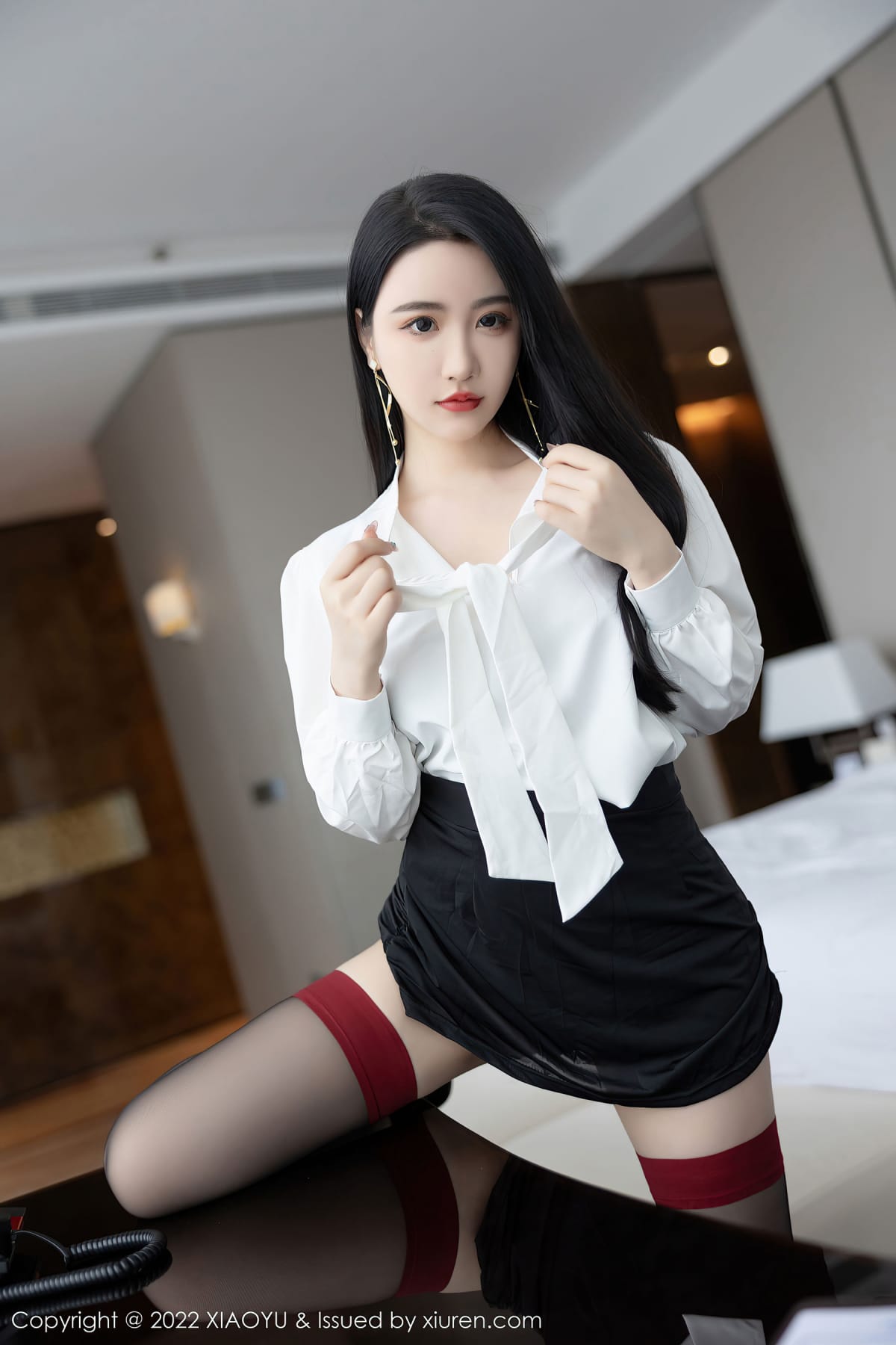 女神Cherry樱桃酱 - 白衬衫+黑色短裙性感写真