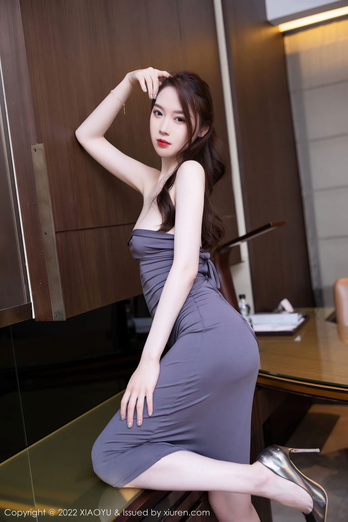 模特梦心玥 - 紫色吊带裙+曼妙身姿私房写真