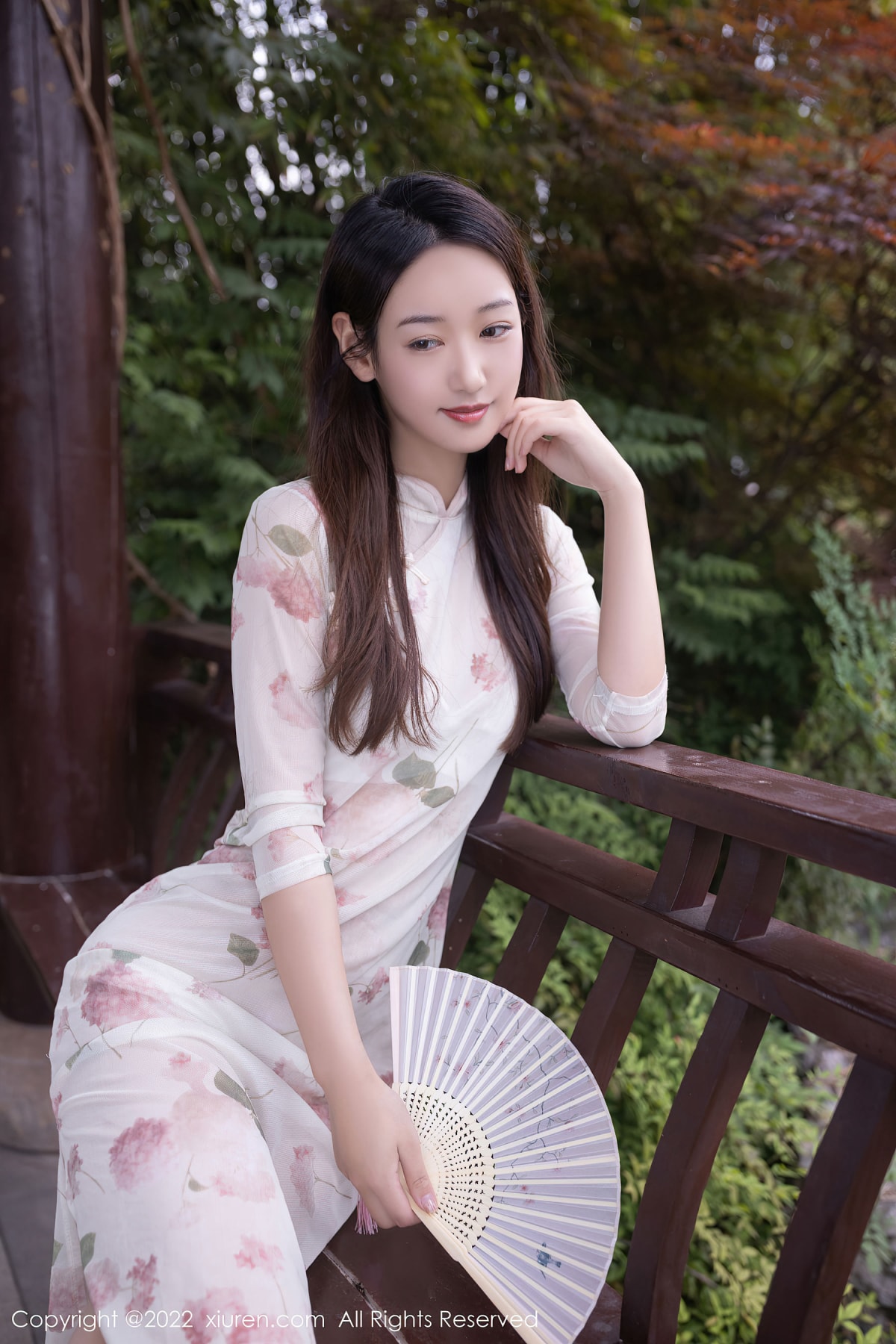 唐安琪 - 轻透带花纹旗袍主题性感旅拍
