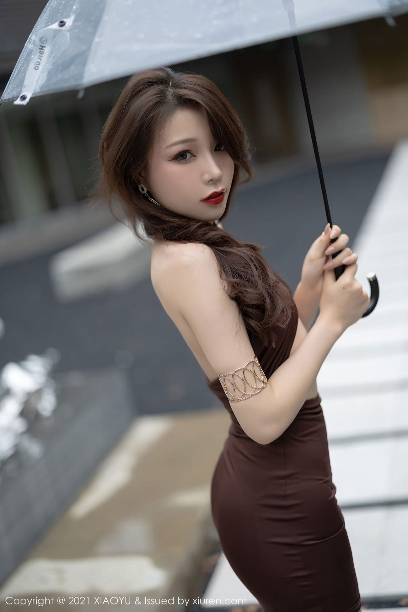 芝芝Booty - 礼裙吊袜+修长美腿性感写真