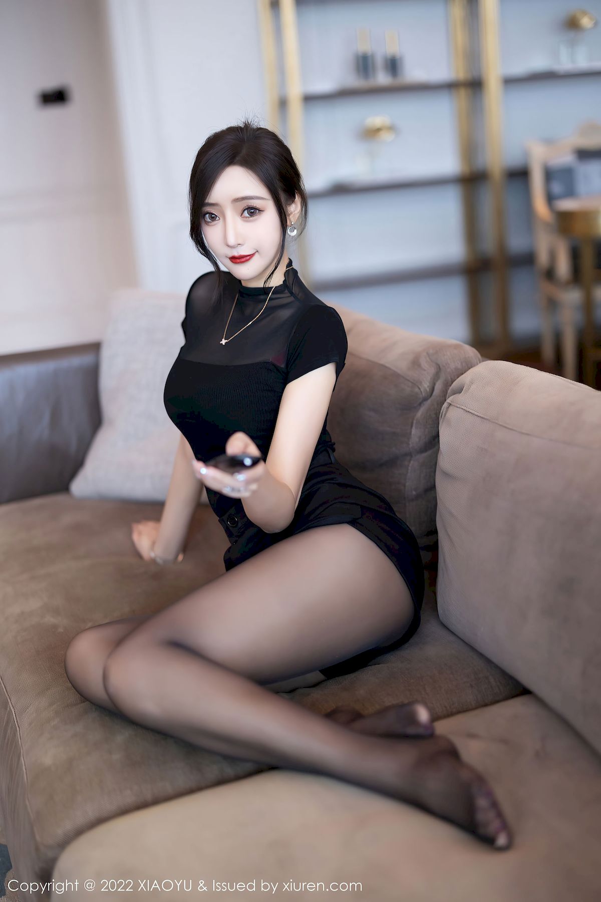王馨瑶yanni - 时尚服饰+黑丝系列性感写真