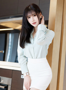 [秀人XiuRen] No.5555 模特张欣欣 - 淡蓝色上衣+白色短裙性感写真
