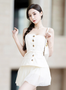 [秀人XiuRen] No.5539 女神王馨瑶yanni - 白色露肩上衣+薄纱短裙性感写真