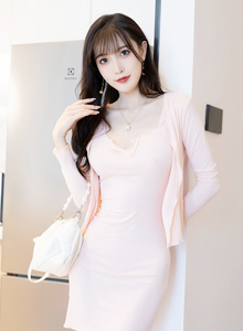 [秀人XiuRen] No.5544 模特林星阑 - 粉色服饰+曼妙身姿性感写真