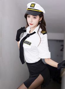 [语画界XIAOYU] Vol.867 模特王馨瑶yanni - 女警制服+黑丝短裙性感写真