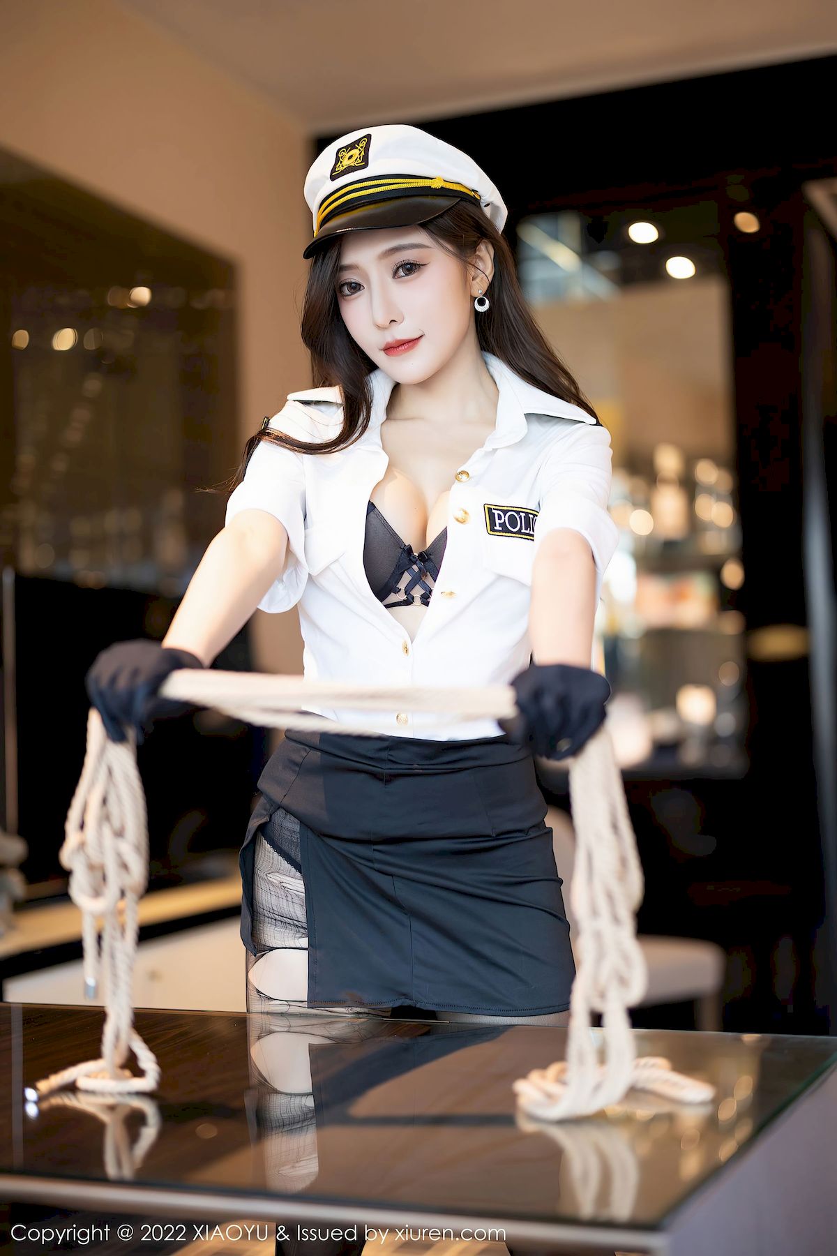 王馨瑶yanni - 女警制服+黑丝短裙性感写真
